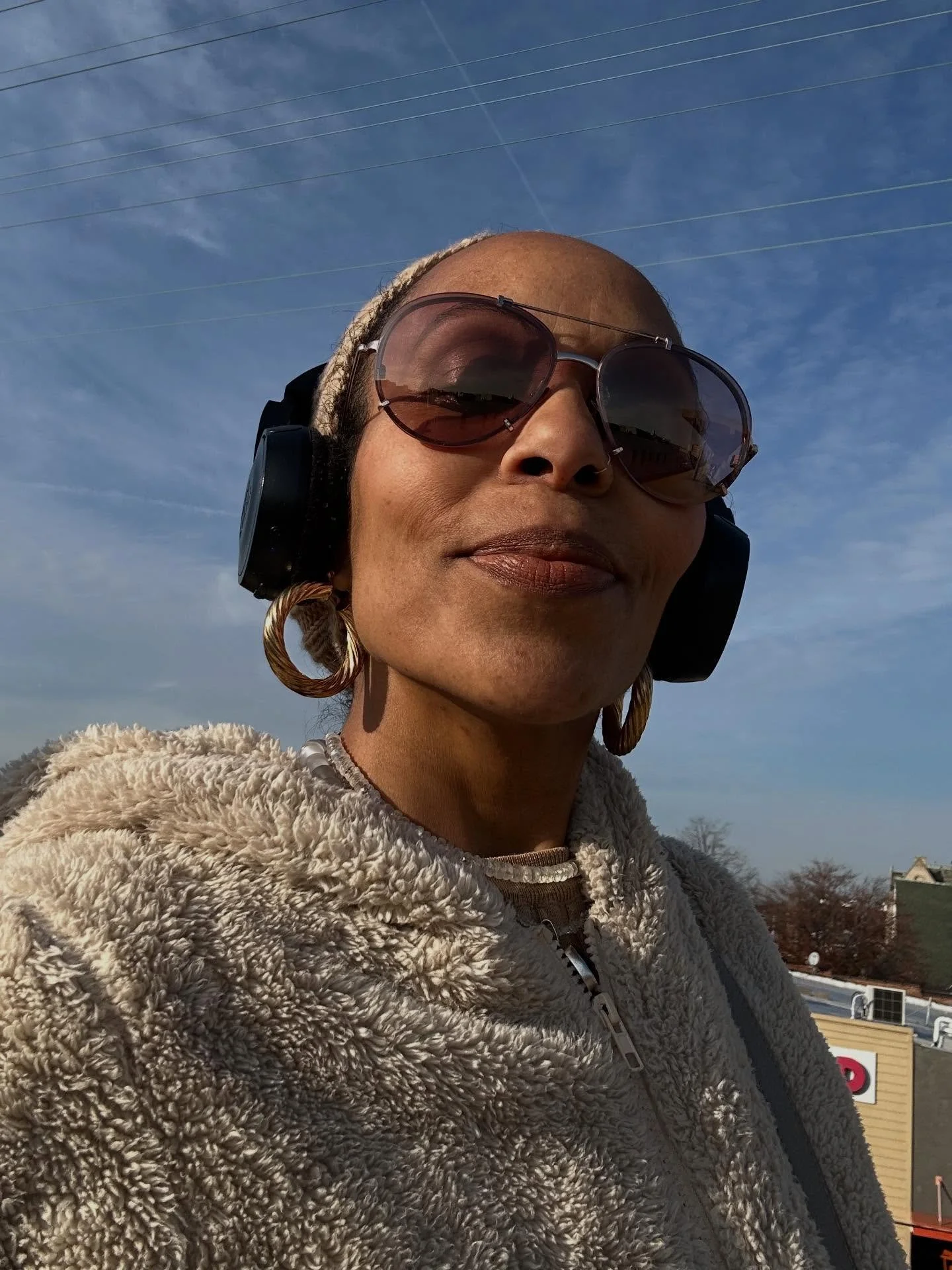 My Venus Return brought time with family - blood and chosen. 
_______________

Rooted. Clear. Sovereign. 🌹
Join @Cia_in_Venus + @Seshetaweavesrainbows for Rooted Rose, a 4-week online circle for women who are ready to ground into the body, cleanse t