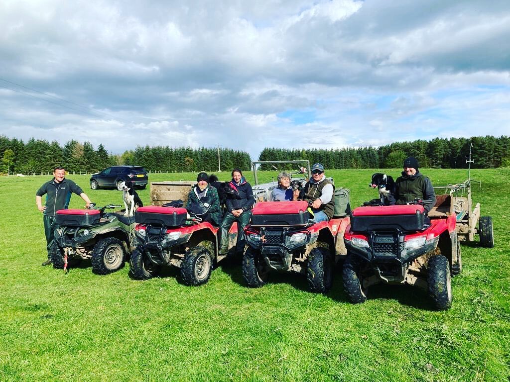 A MASSIVE THANK YOU to our hard working lambing team who have worked crazy hours over the past 3-4 weeks over lambing in... well.... crazy weather ❄️ ⛅️ 🌧 💨 🧊! Nearly all complete now for another year.... bring on the summer 🌹
