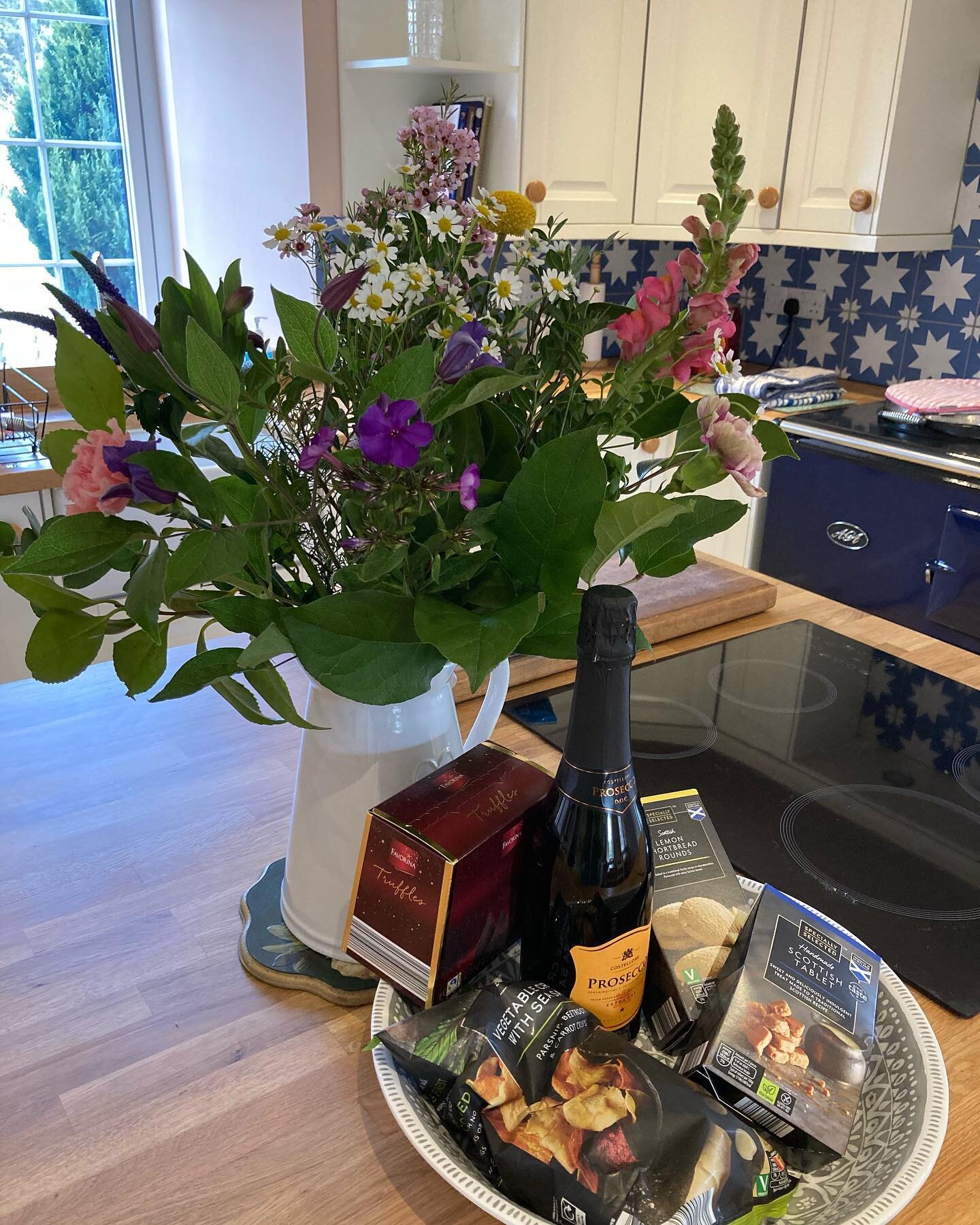 Mackside farm house ready to welcome our first guests this weekend. Beautiful flowers from local @stemsofjedburgh as always. We still have some availability in May and July, then plenty September onwards....sleeps 8, Scottish Borders, Hot tub.