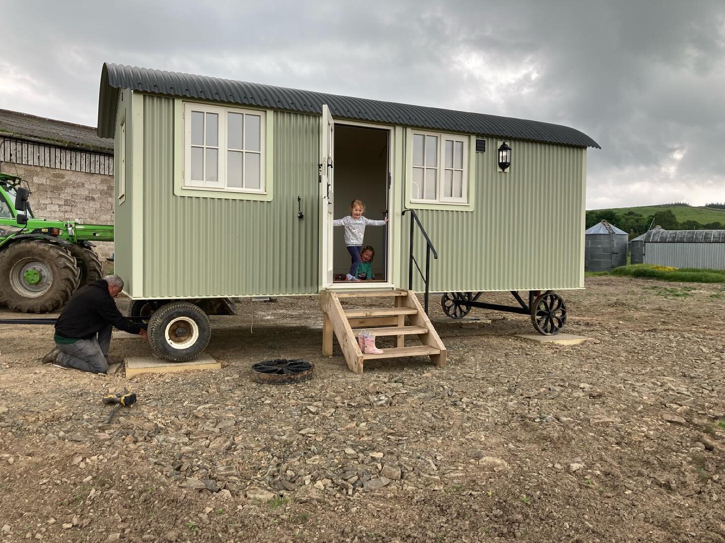 🌟 EXCITING DAY 🌟 
The shepherds hut is in situ!!! We are not taking bookings until it&rsquo;s ready but it&rsquo;s all systems go, 1 month until opening? Maybe? Watch this space&hellip;.