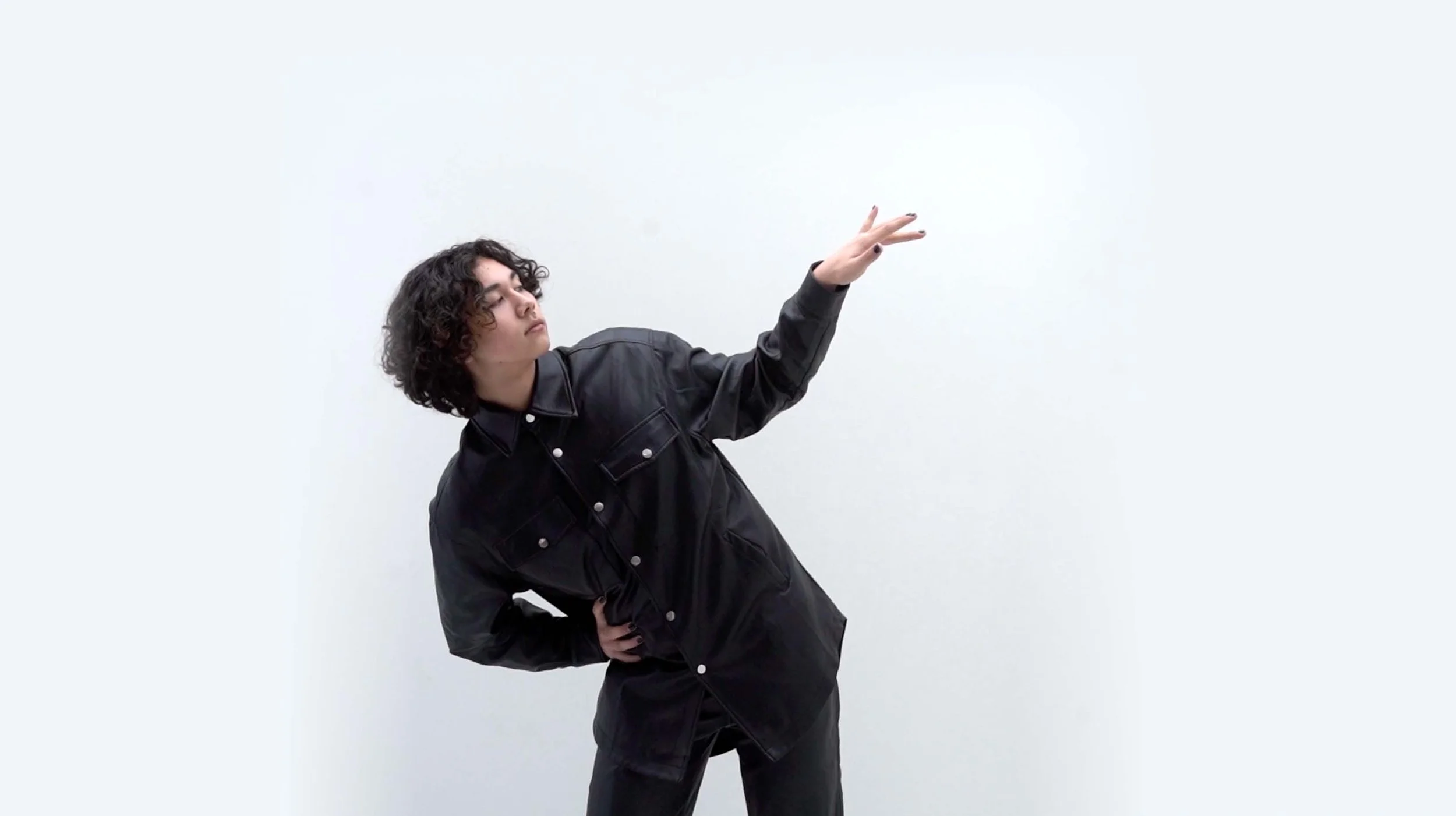 Still from "Approach" from the Series "Spinning Communion", Video NFT, 2021 - 2022