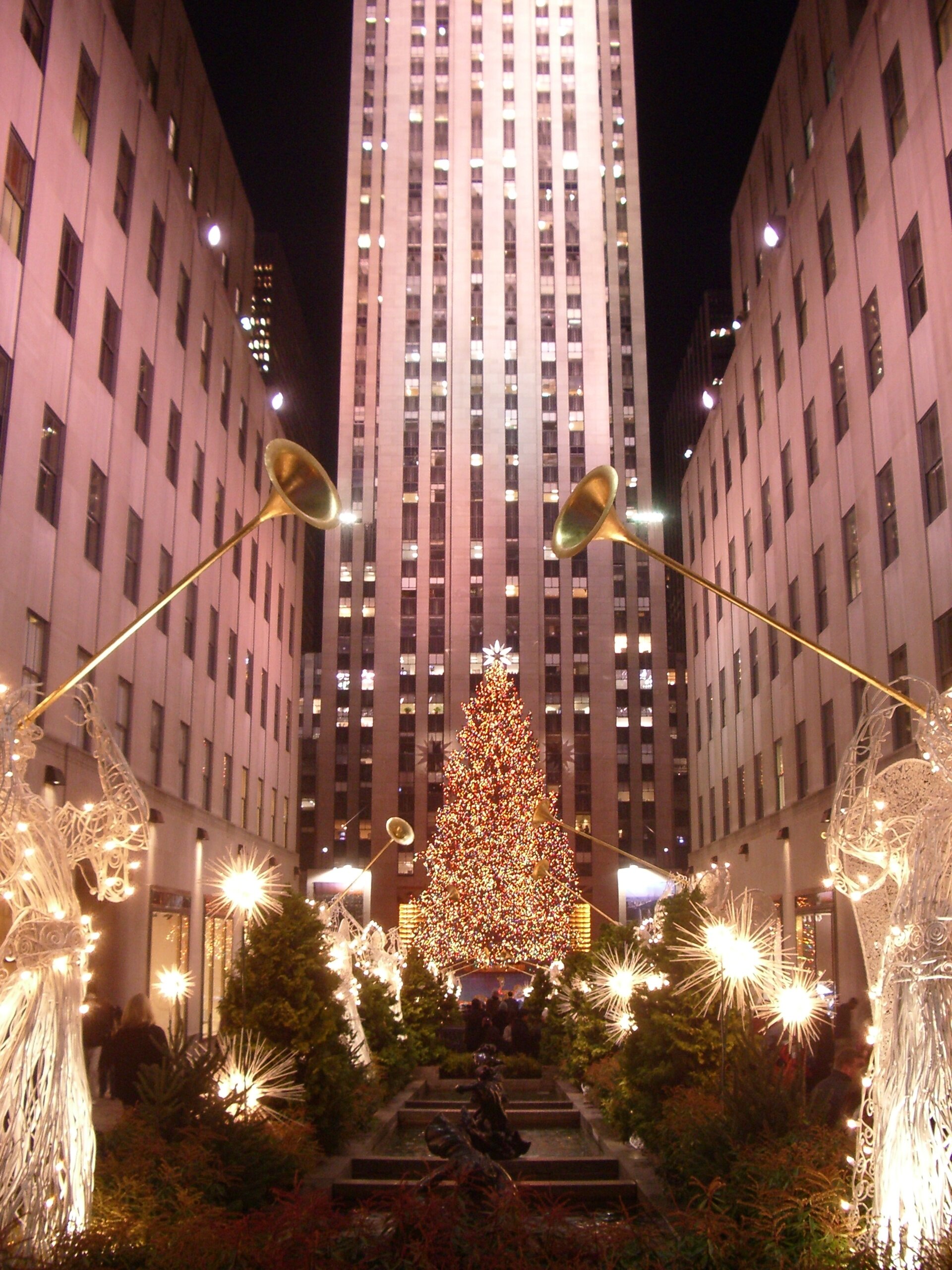 5 Best Places in New York at Christmas - Comfort Tour