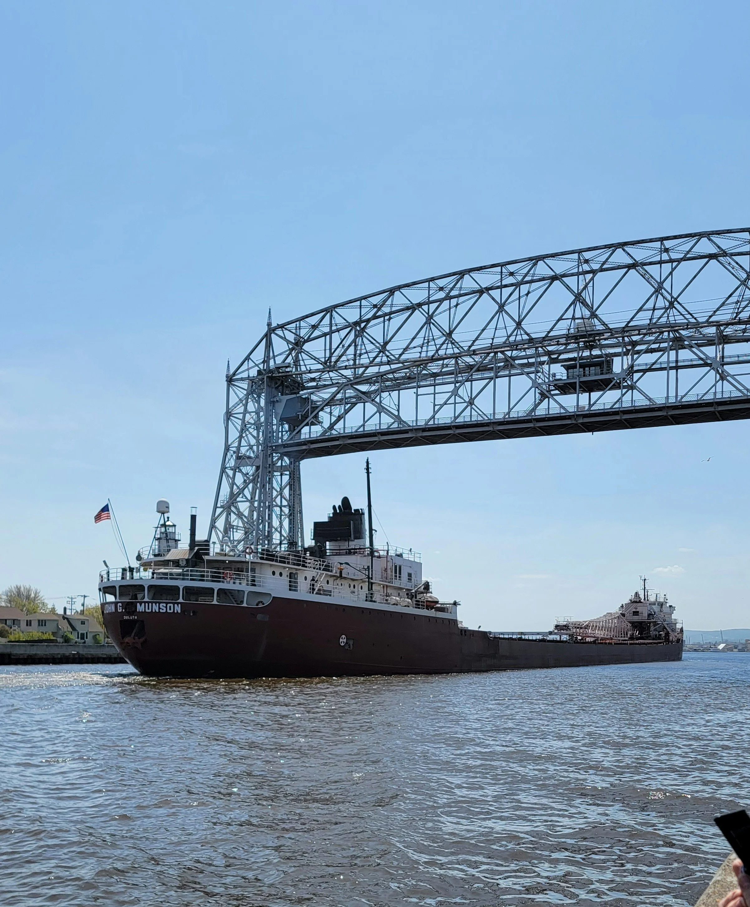Aerial bridge with ship Duluth.jpg