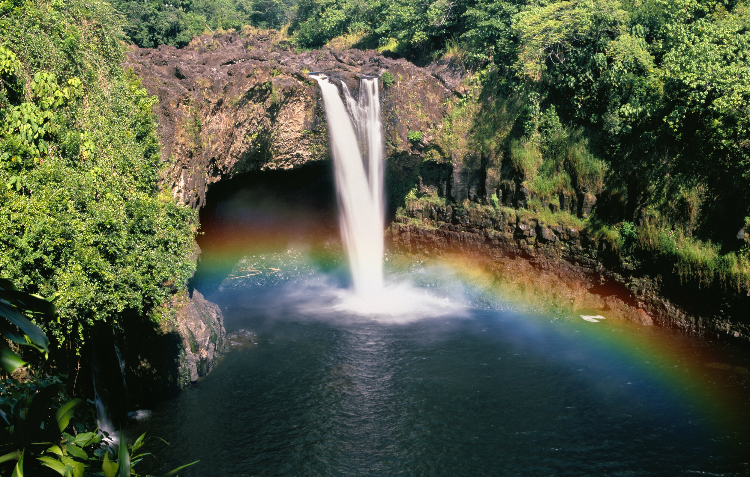 Rainbow Falls in Hilo.jpg