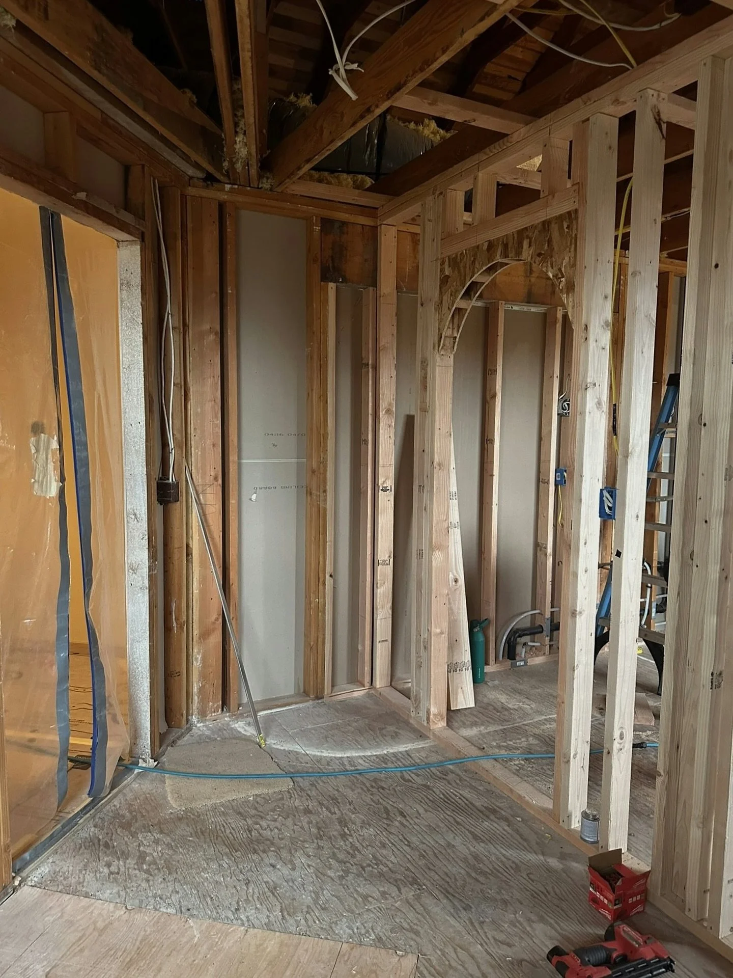 Spanish Modern Demo Views ☁️ 

We deconstructed this space entirely and reimagined it as three intimate sanctuaries: a serene bedroom, a spa-inspired en-suite bath, and a sunlit walk-in closet. New framing, new layout, every detail built with intenti