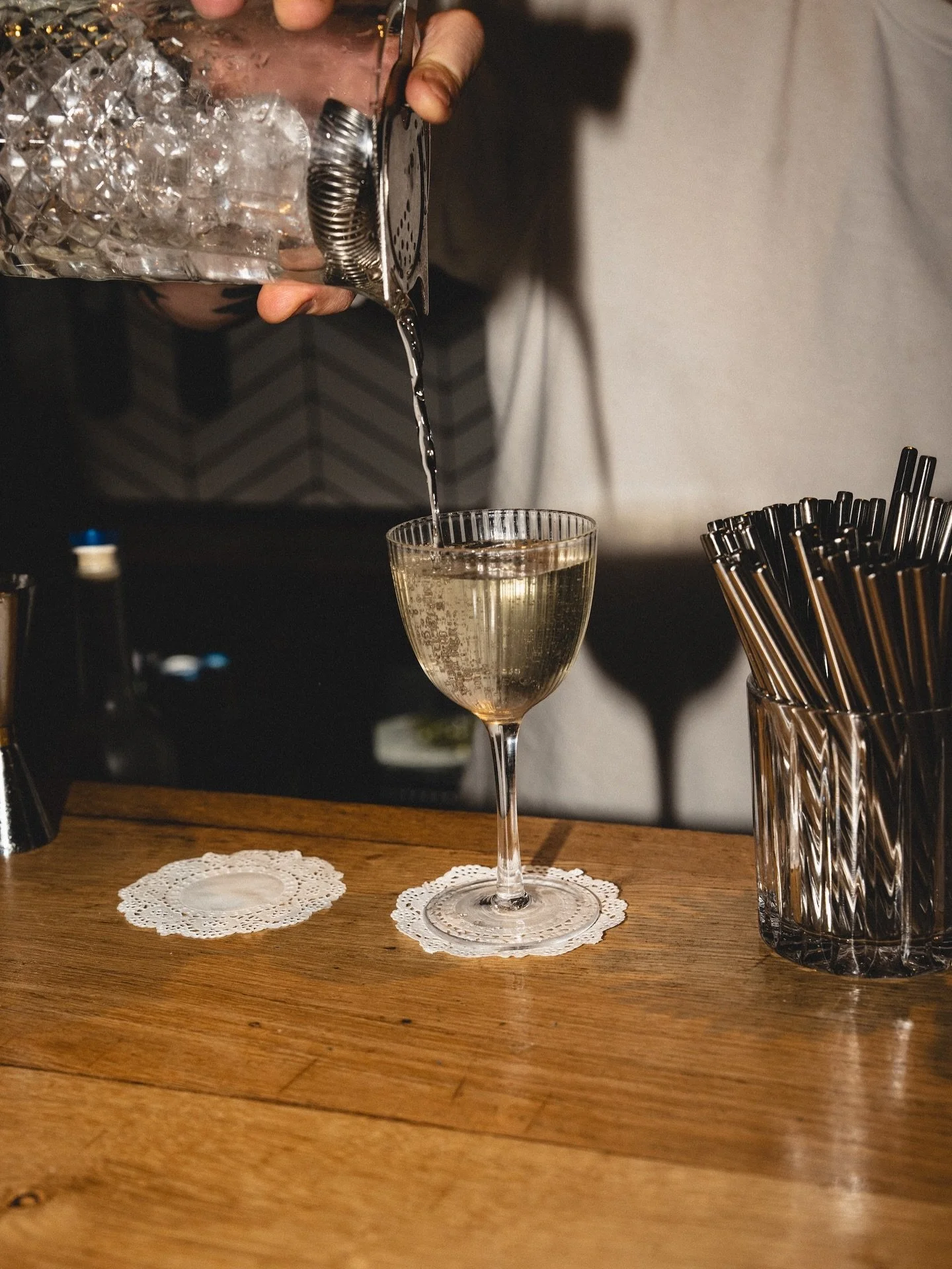 chicken or the (easter) egg. Weekends looking a fun one. Don't sleep on tables for the next few weeks.

Dirty martinis, all the chicken, sides on sides - and one of every sauce. Should be the order of the weekend.

Bookings as always via the link in 