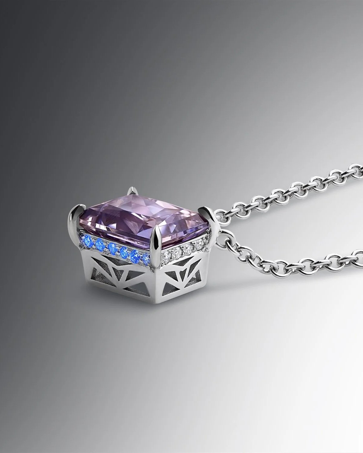 Necklace14_1.99ct_Fancy+Tanzanite_UV.jpg