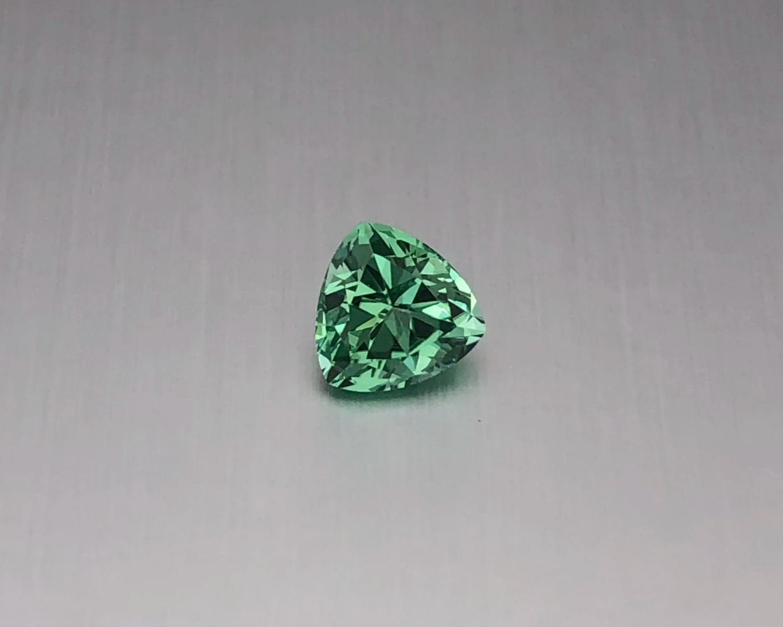 Natural green tourmaline available for custom jewelry design and gemstone sourcing.