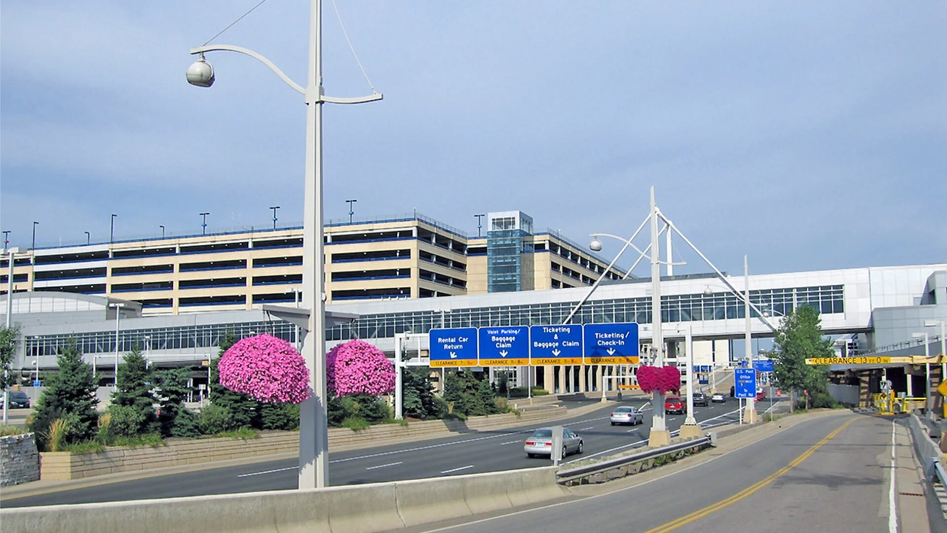 01_MAC-T1-Lindbergh-Terminal-Bloomington-MN_Entrance-into-Terminal-1-Parking-Ramp-on-Left-1920x1080.jpeg