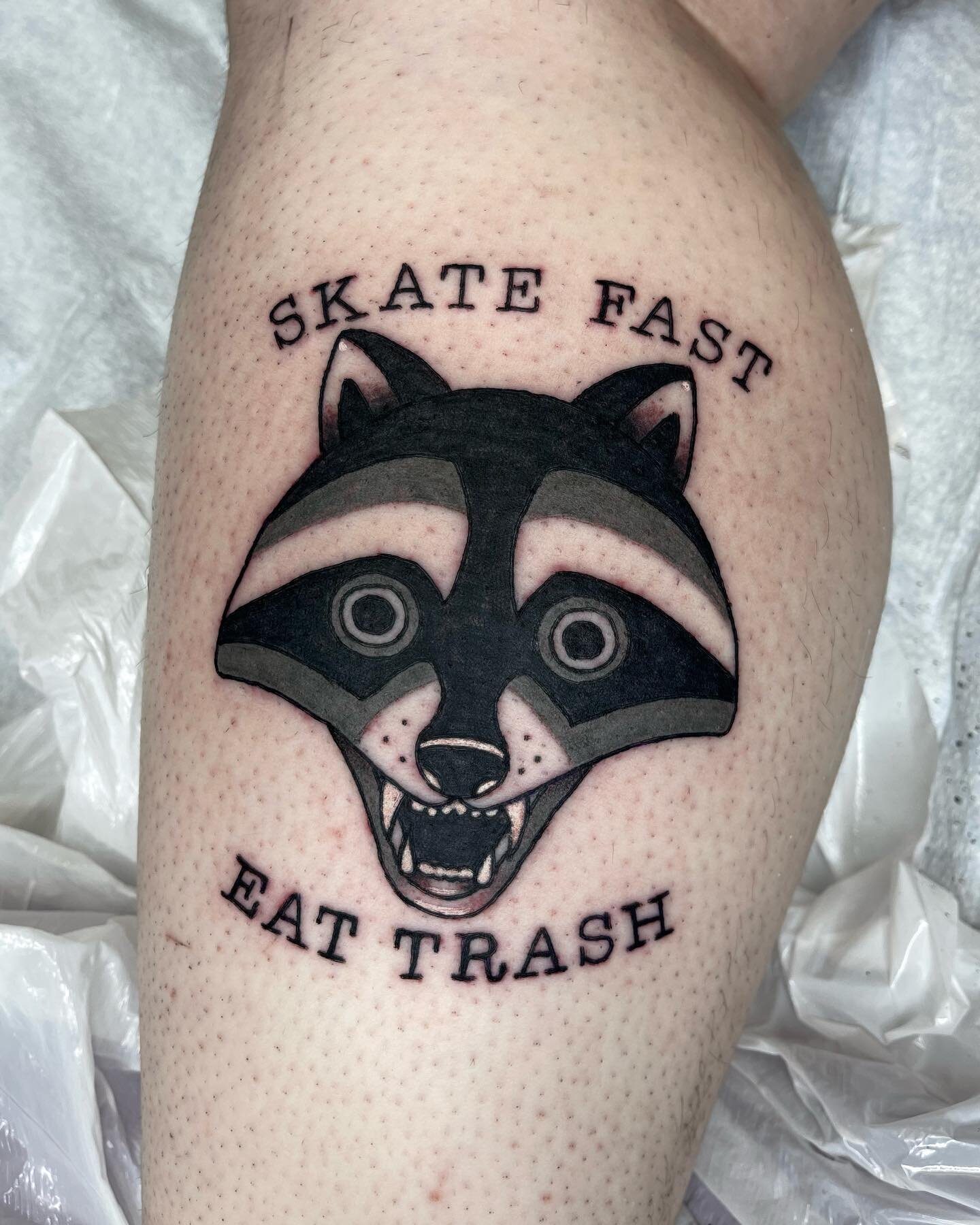 Skate Fast, Eat Trash! Tattoo by @emilycolgantattoos. Give her a follow and DM her to book an appointment. 

#raccoon #skate #raccoontattoo #skateordie #blackandgreytattoo #junipermoontattoo #femaletattooartist #naturetattoo #tattoo #tattoos #tattooi