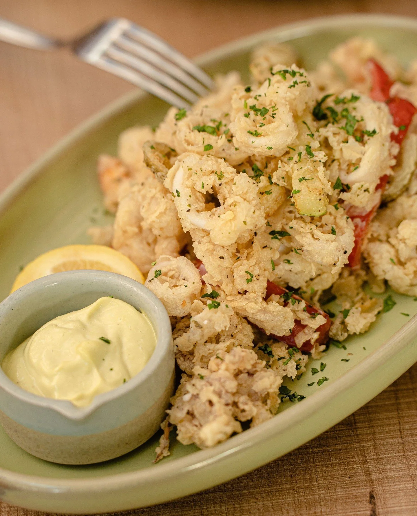 An ode to Italy&rsquo;s coast.⁠
⁠
Our Calamari Fritti is fried to perfection with shrimp, jalape&ntilde;o, and a lemon basil aioli. ⁠
⁠
Transport your tastebuds to Italy this evening