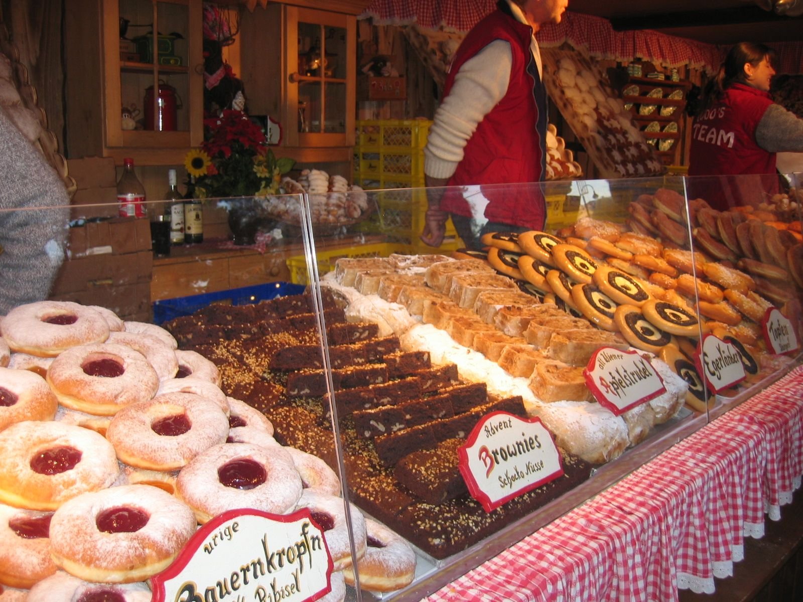 Vienna Xmas Mkt pastries.jpg