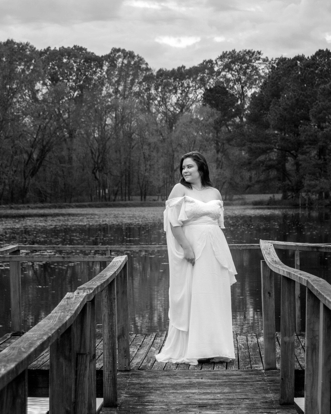 Cheyenne on the Dock

Swipe to view the color version :)

&copy;2020 @joannamichelleharris

#photography #901photographer #loveart #downtownmemphis #choose901 #fashionphotography #ilovememphisblog #memphisphotographer #portraits #portrait #countrypho
