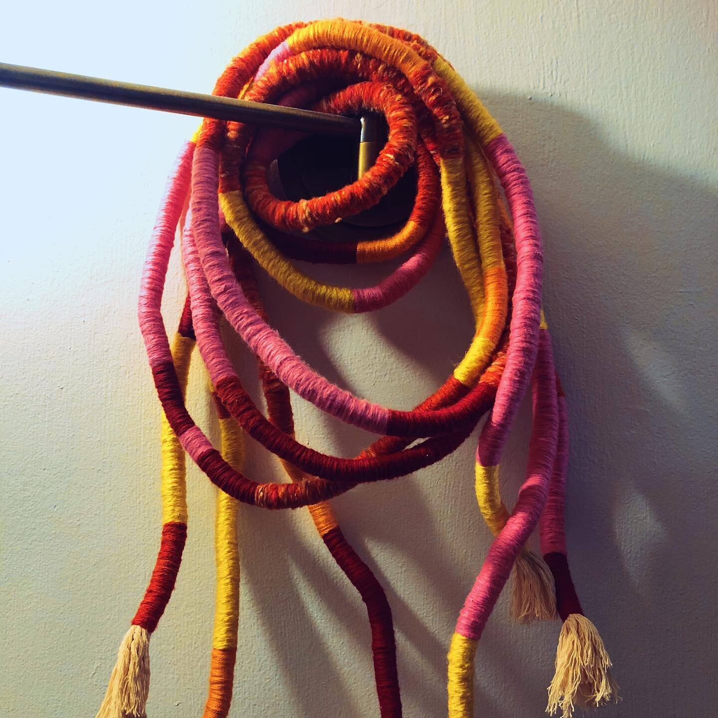 New #WIP for a very special client

💕❤️✨🧡 

With @electric_eye_fibers and repurposed yarn

@allison_white415 called this color-way fiery 🔥
