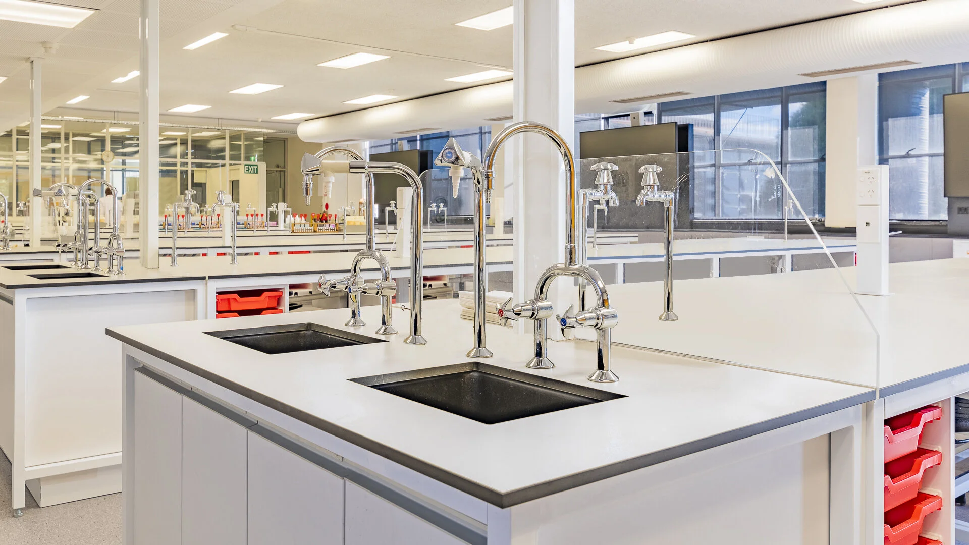 WESTLABS UTAS CHEMISTRY HIGH RES FINAL (10 of 16) DECLUTTER.jpg