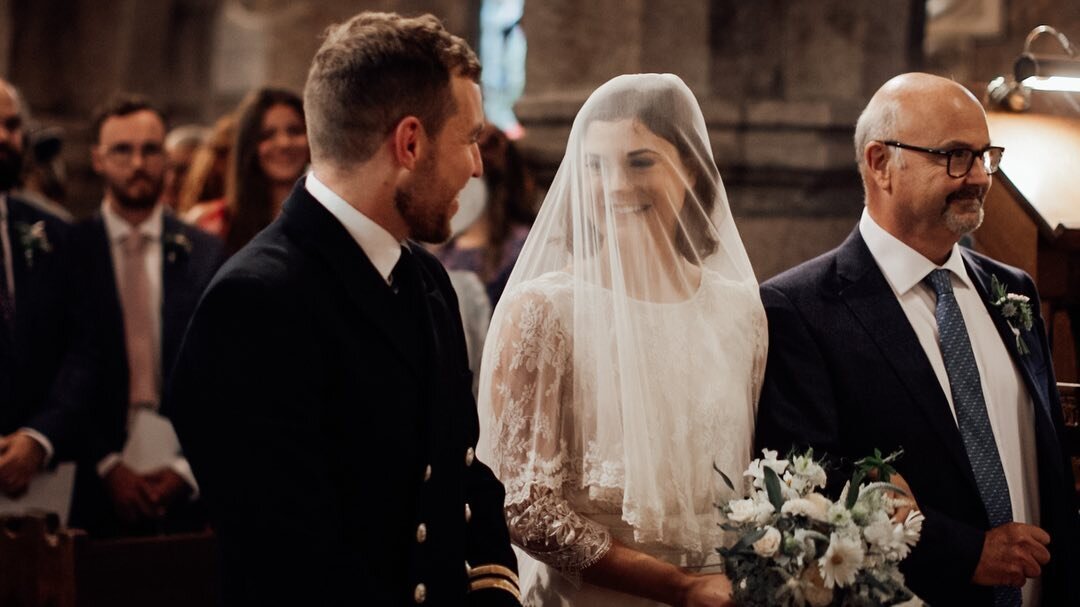 💫Huge congratulations and love to the new Mr &amp; Mrs Burrows! 💫

Verity and Will were married at the beautiful St Brelade&rsquo;s Bay Church before enjoying an incredible evening of celebrations at St Ouen&rsquo;s Manor.

What a day and what a ni