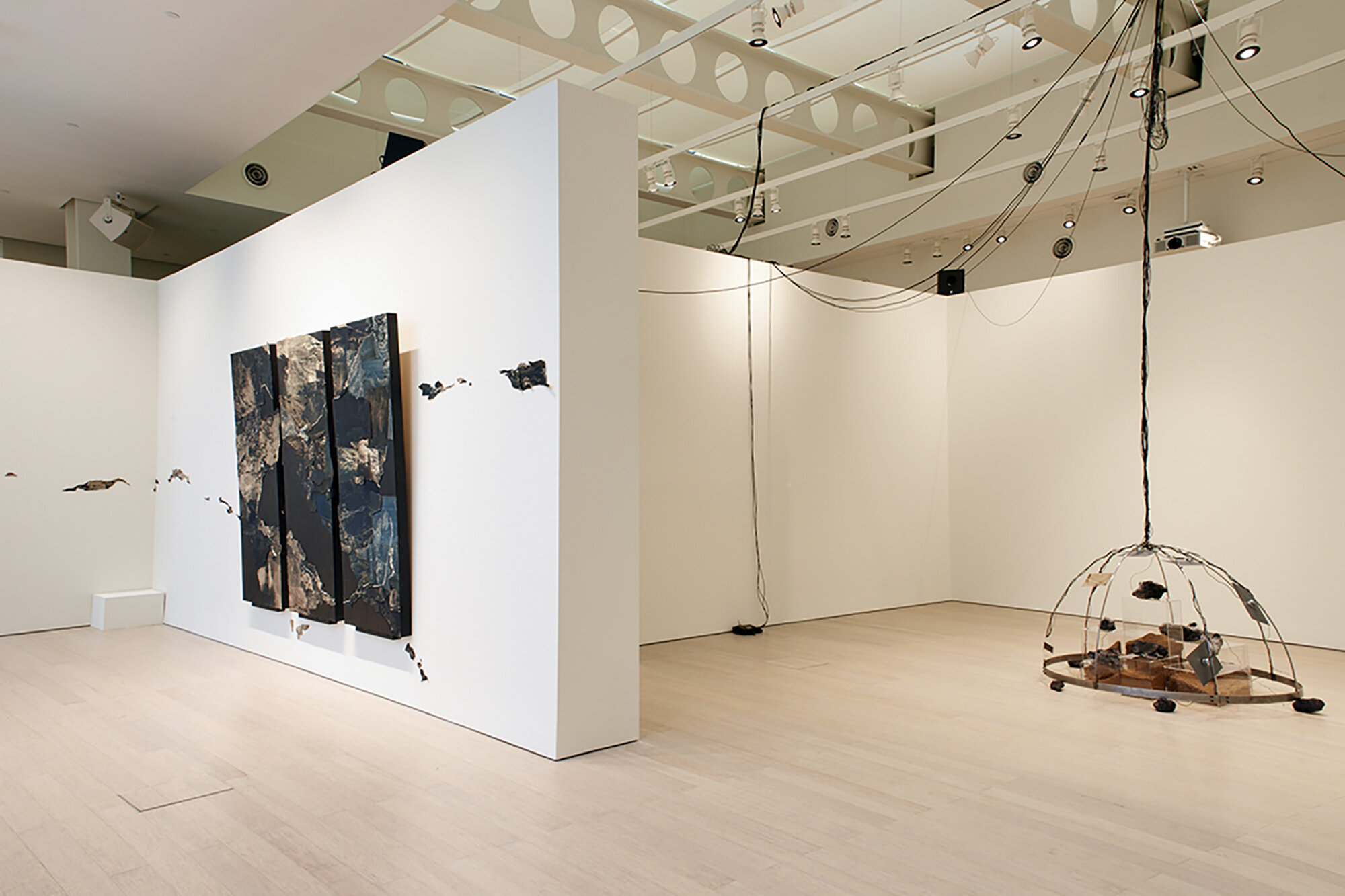 mfa thesis exhibition 2021 Bicheng Liang (left), Yixuan Shao (right)