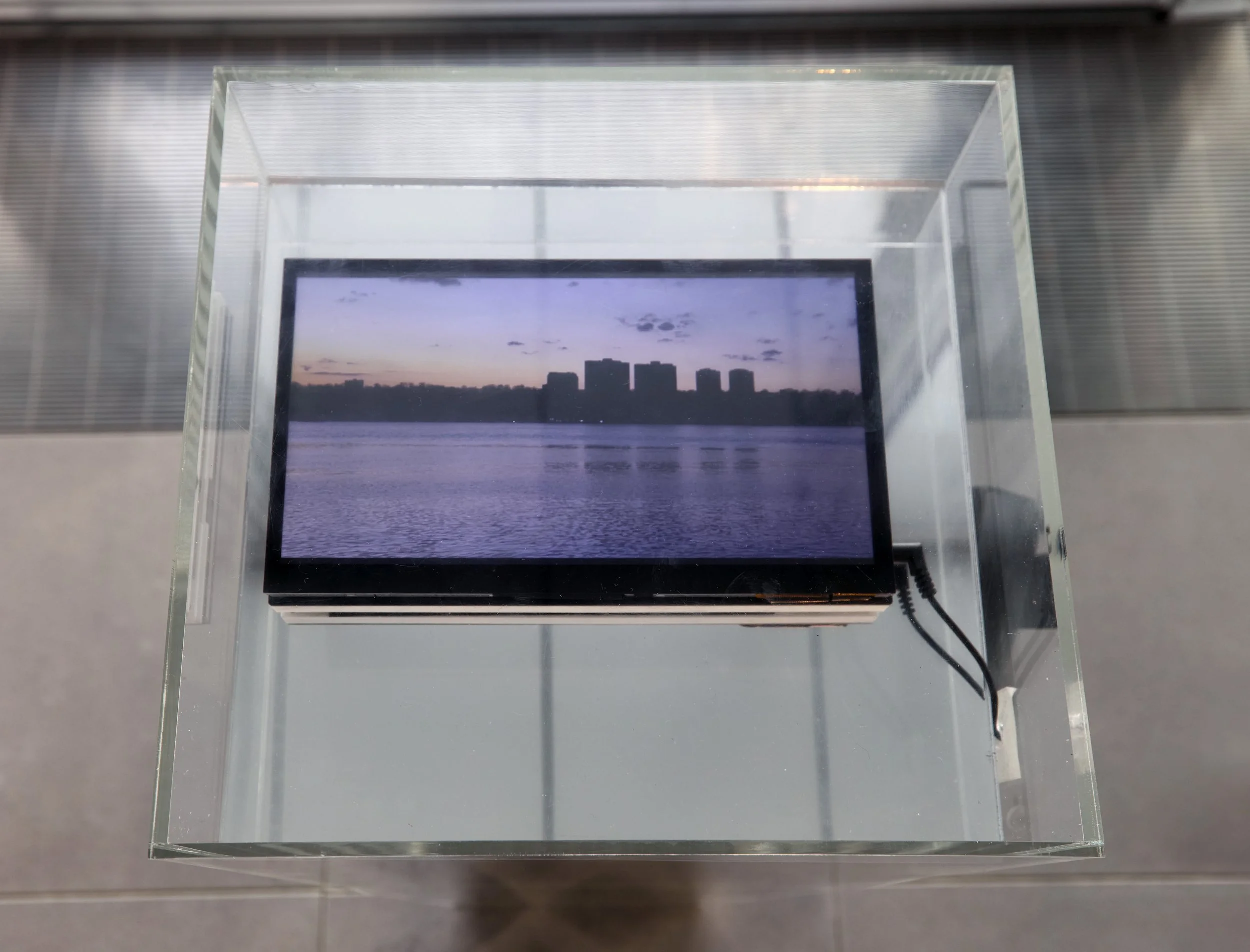 VA_ART_GEVISSER_LEO_Emergences (excerpt _ documentation)_DETAIL.jpg