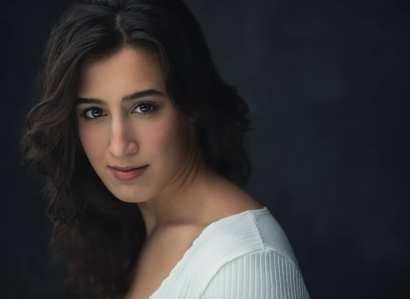 2021 vs 2016 Headshots - Thank you so much @mattsimpkinsphotography !!!

New website is live!! Link: www.srimilanosika.com
