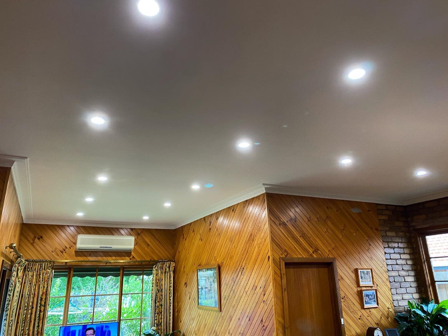 LED Upgrade ⚡️

Today we replaced 16 old Halogen down-lights at our clients home in Malvern ✔️

Not only did they brighten the whole living space they will also will save our client $ on their electricity bill 🙌🏼 

Contract is today for a free quot