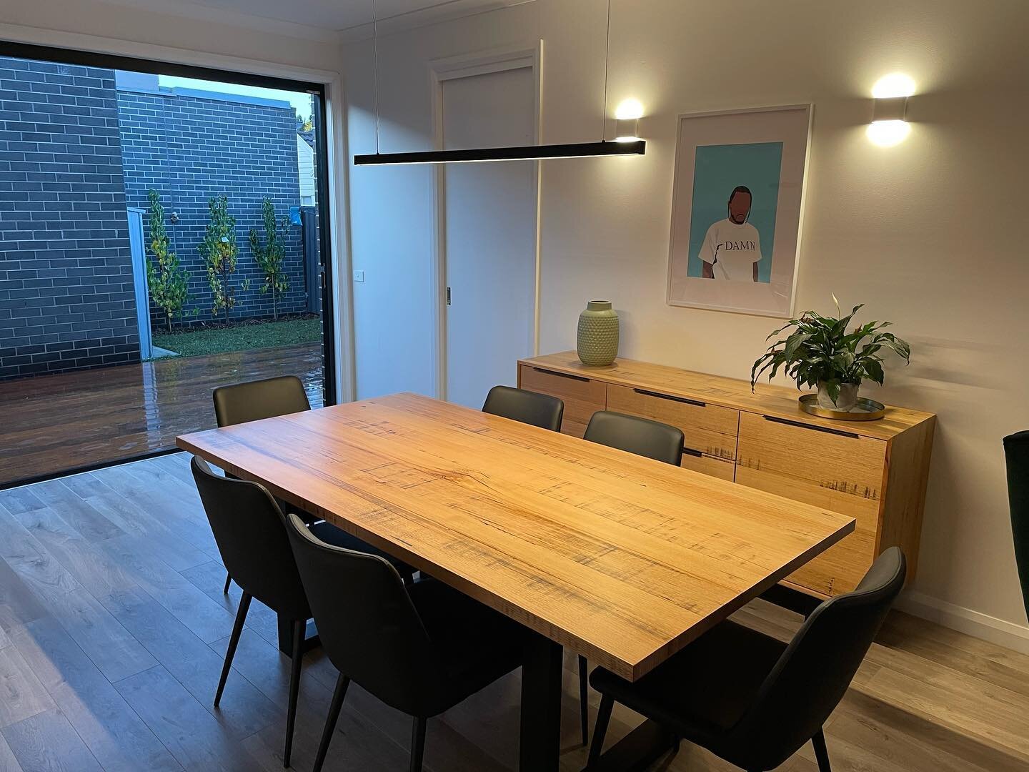 Pendant &amp; Wall lighting to finish off this dining area ✔️