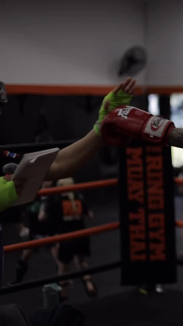 Lets speak to @kevinkpham as he gets ready for his fight this Saturday on @warriorswayevents 🔥🔥🥊
#muaythai #muaythaigym #mma #kick #punch #ufc #thaiboxing #martialarts #fighter #fight #interview