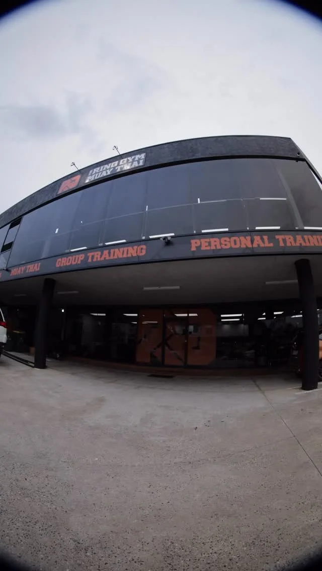 Asking the members at our gym why they think the name of the gym is the way it is
#muaythai #mma #ufc #muaythaigym #kick #punch #thaiboxing #martialarts #fighter #fight