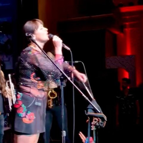 Llegando de la maravillosa experiencia que fue tocar con @pascuala_ilabaca_y_fauna estas semanas. 

Ac&aacute; puse algunos de los momentos bacanes que pasamos juntos, un poco de m&uacute;sica y de lo que fue el viaje en s&iacute;, pero no se puede c
