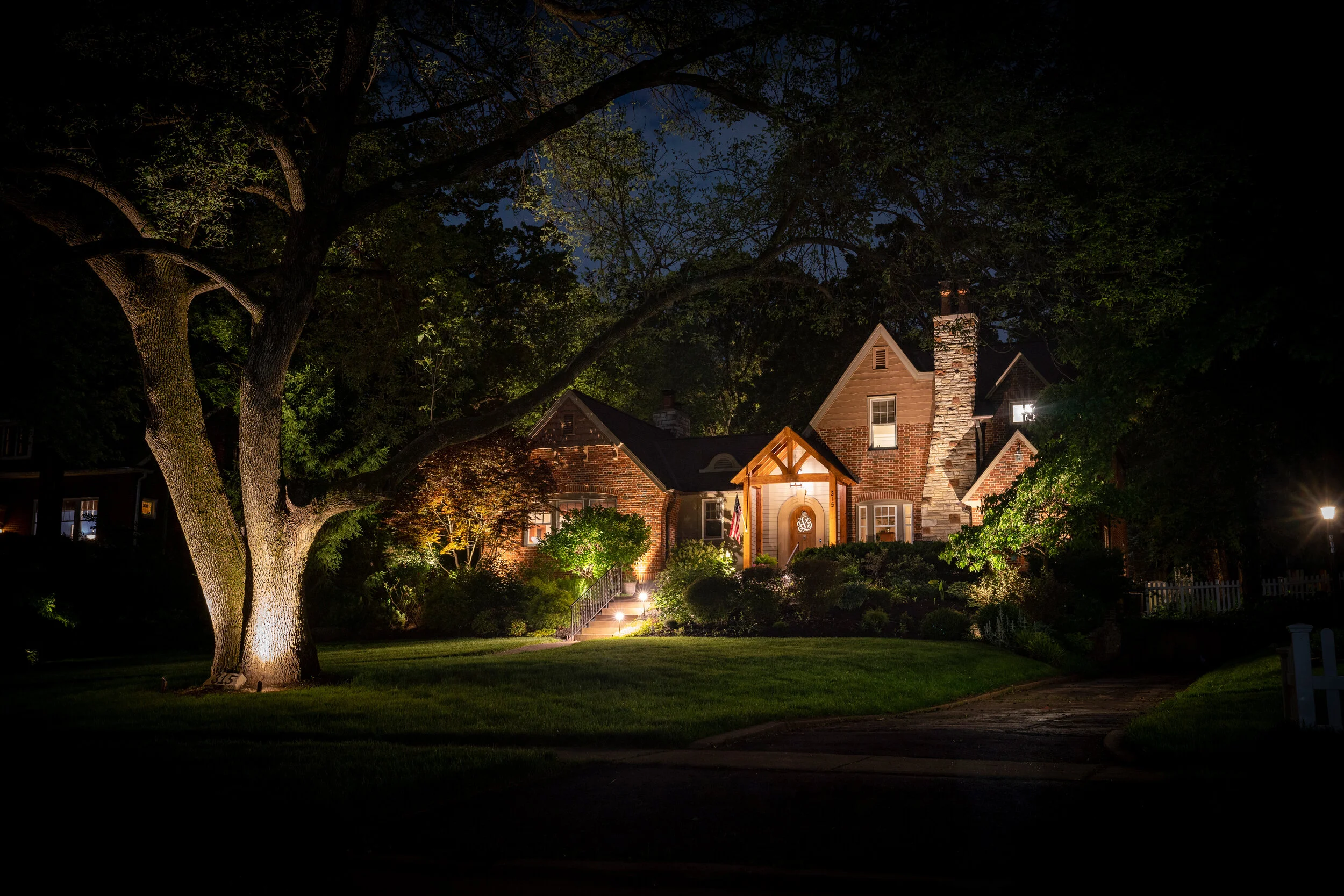 5 Ways Landscape Lighting Installations Elevate Your Home