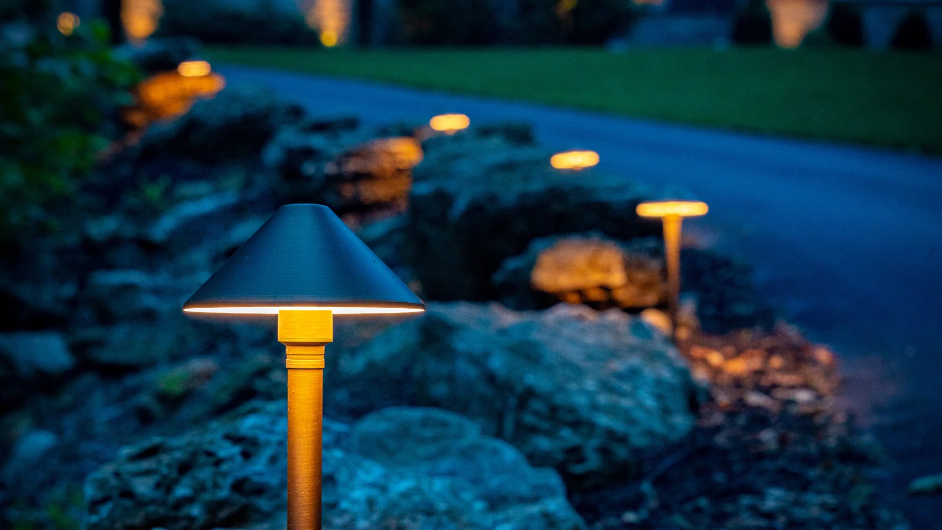 outdoor lighting installation