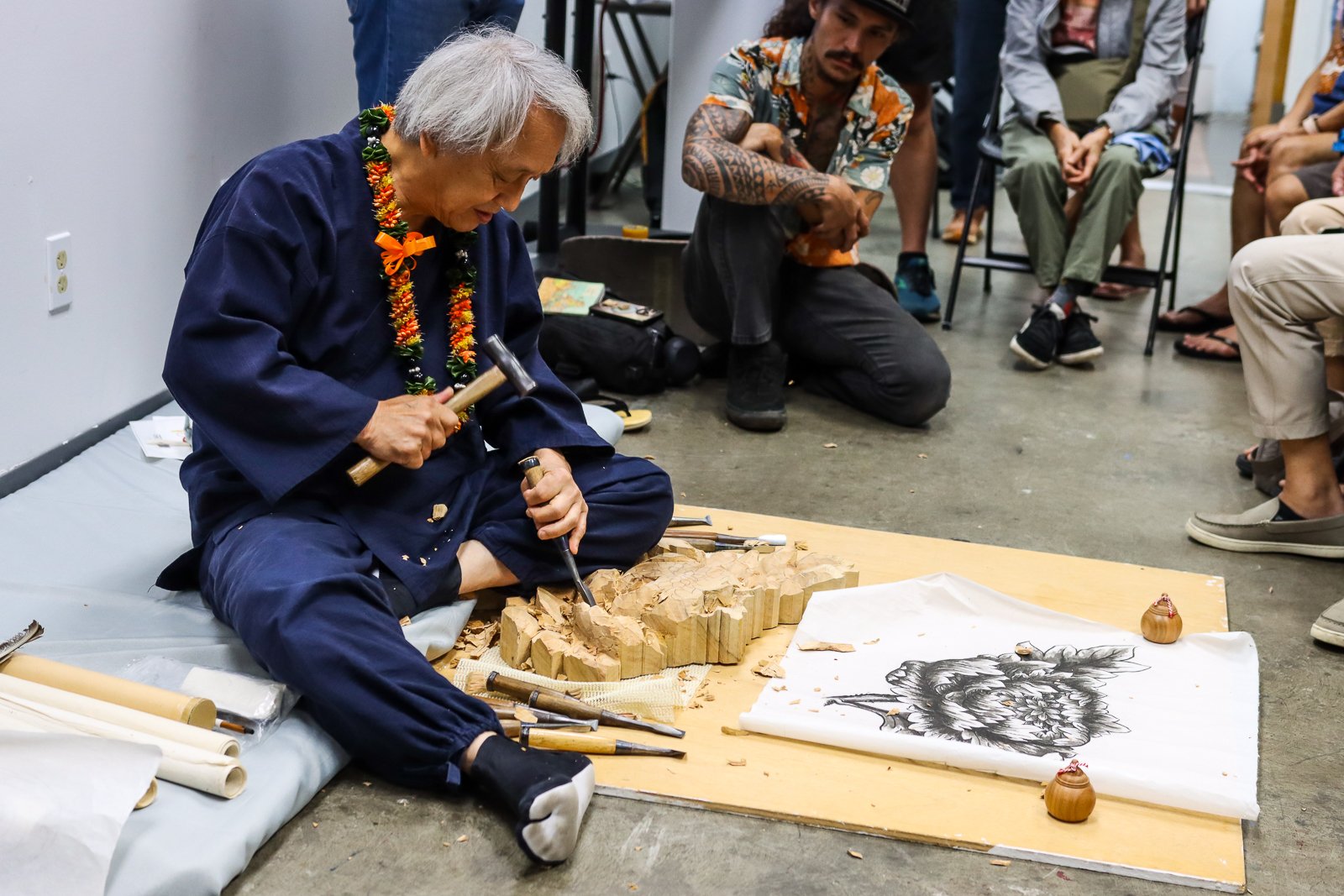 Mahalo to everyone who braved the storm to join us at DAC for an unforgettable experience with Inami Master Carver Nambu Hakuun III on Sunday!
As part of the Inami Woodcarving U.S. Roadshow, guests witnessed the 250-year-old Japanese tradition of Ina
