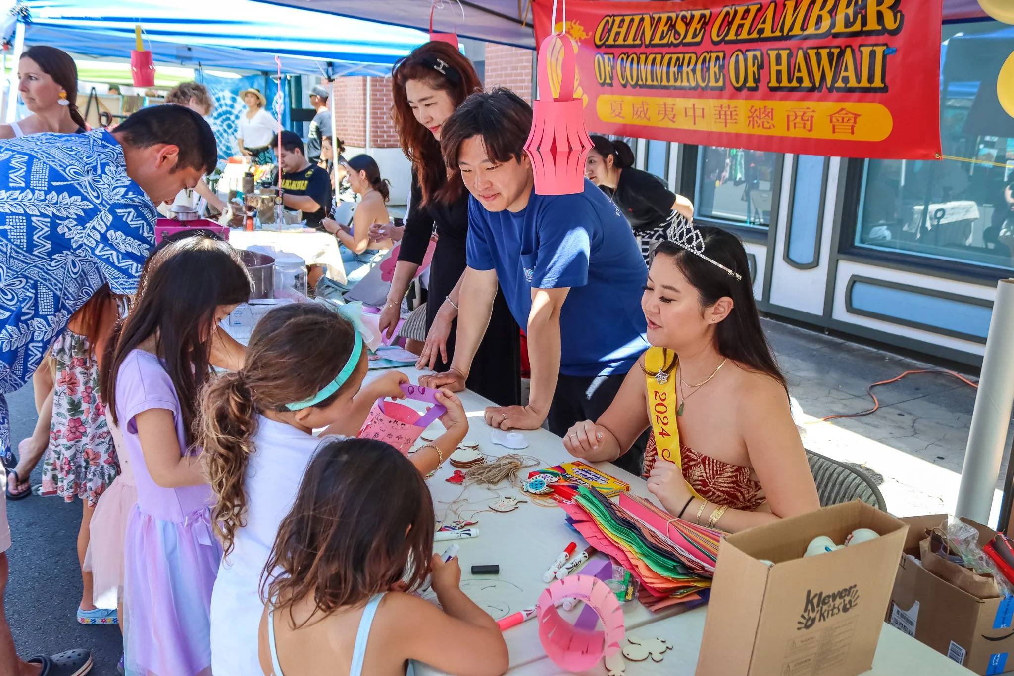 👉 Planning your visit to the HEART Festival? Here's what to know:

📍 Nuuanu Avenue is closed to vehicle traffic during the festival, but Hotel Street will still be open for buses to run. Please obey traffic signals and posted HPD officers when cros