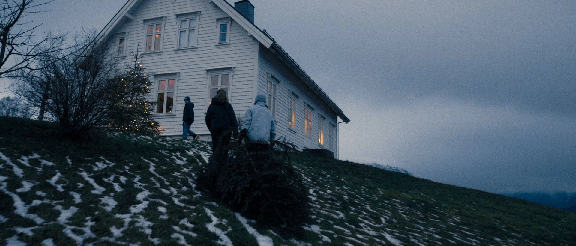 Hedda's House_00_18_12_17.jpg