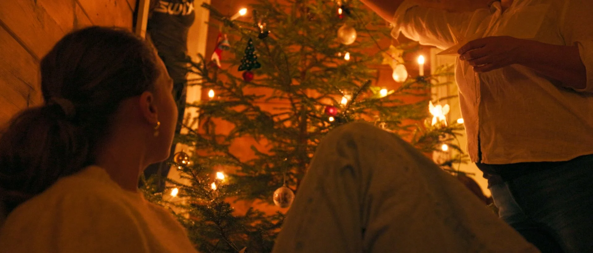 Hedda's House_00_49_04_01.jpg