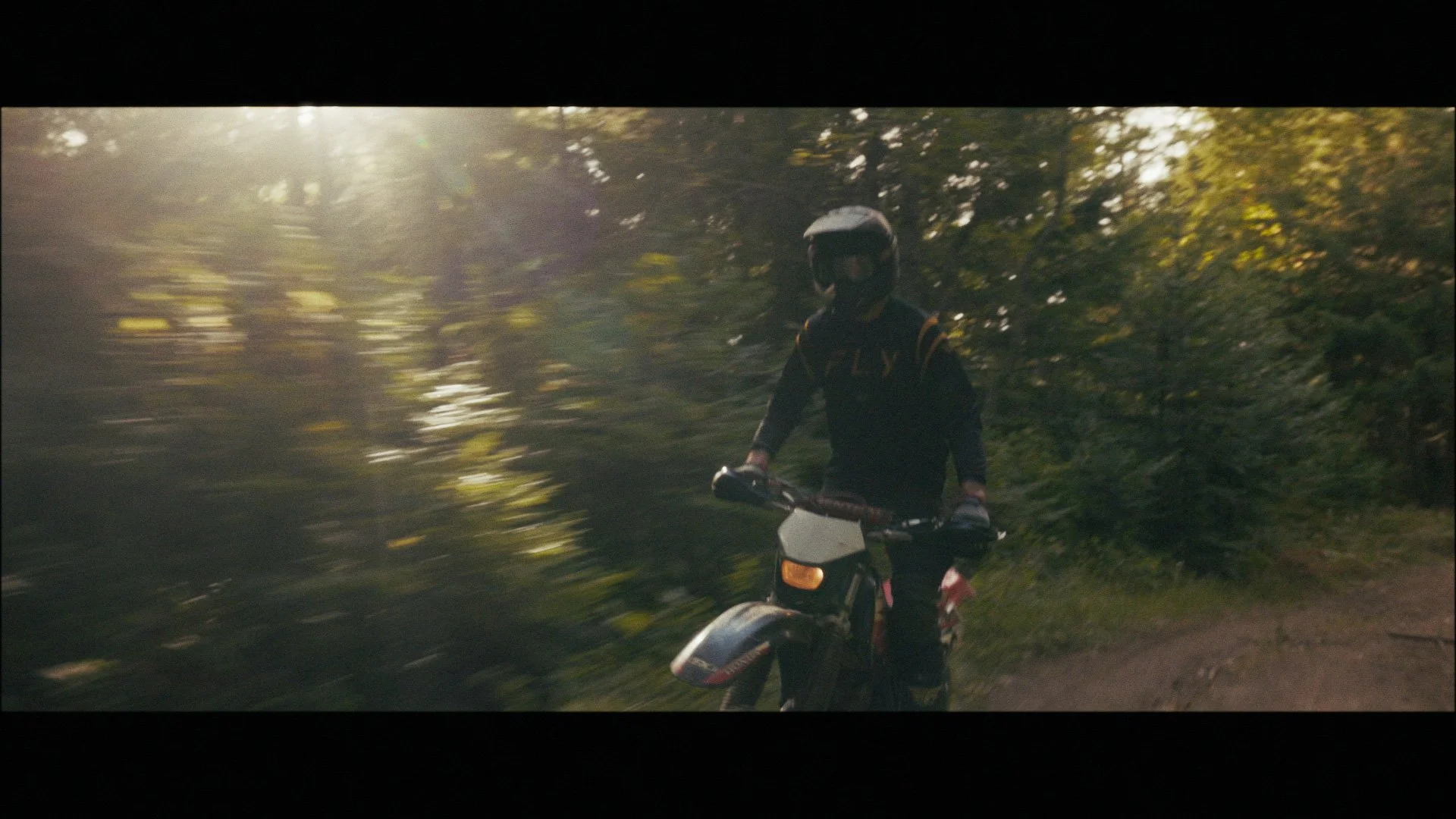 Andrew Stringout_00_17_07_04.jpg