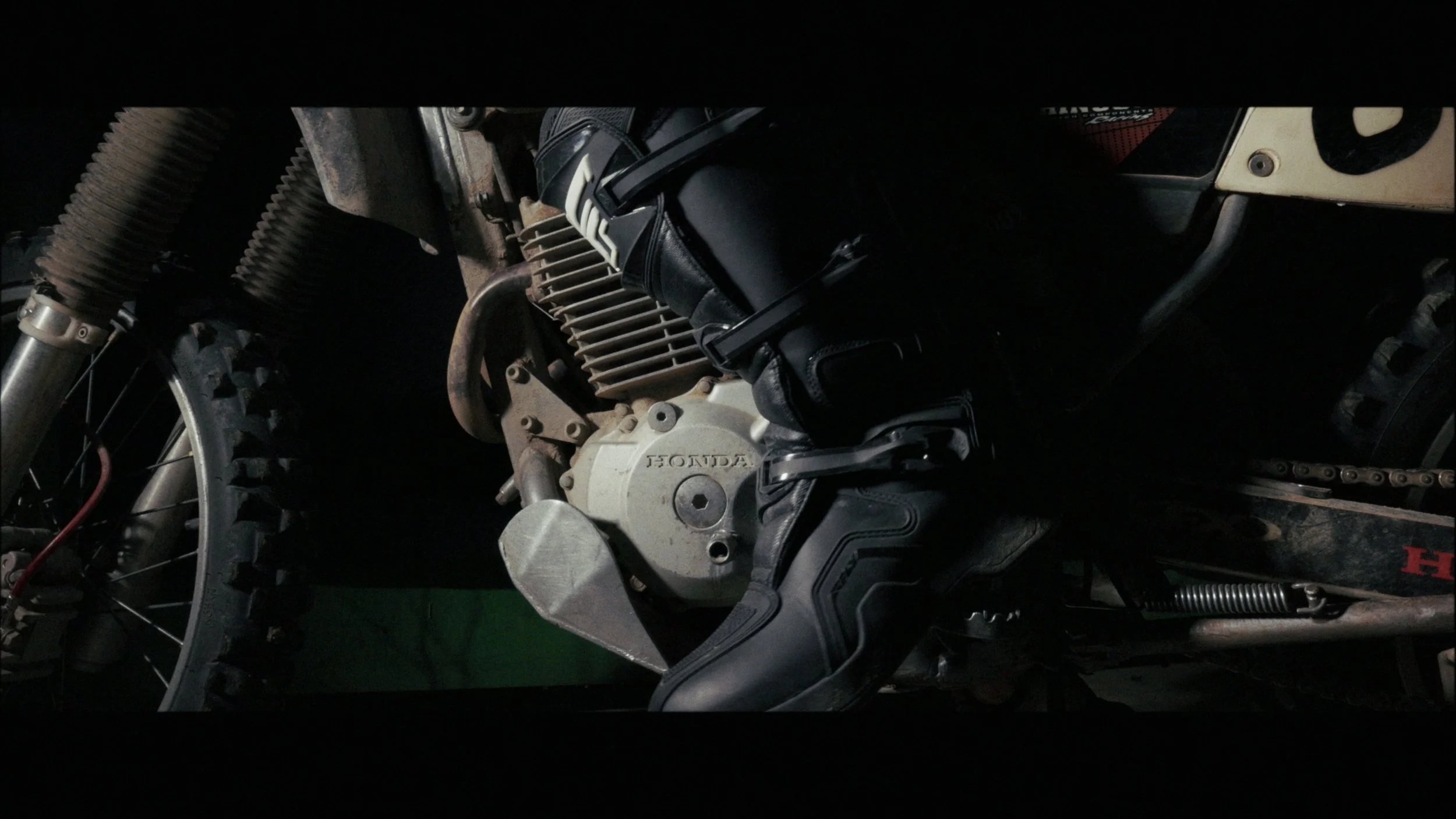 Slo Mo Stringout_01_52_48_16.jpg