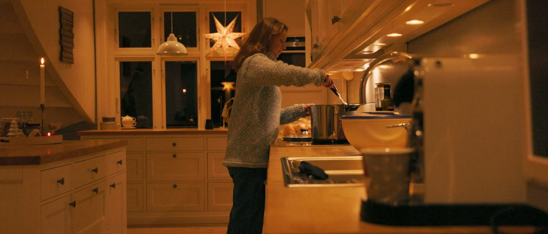 Hedda's House_00_27_04_02.jpg