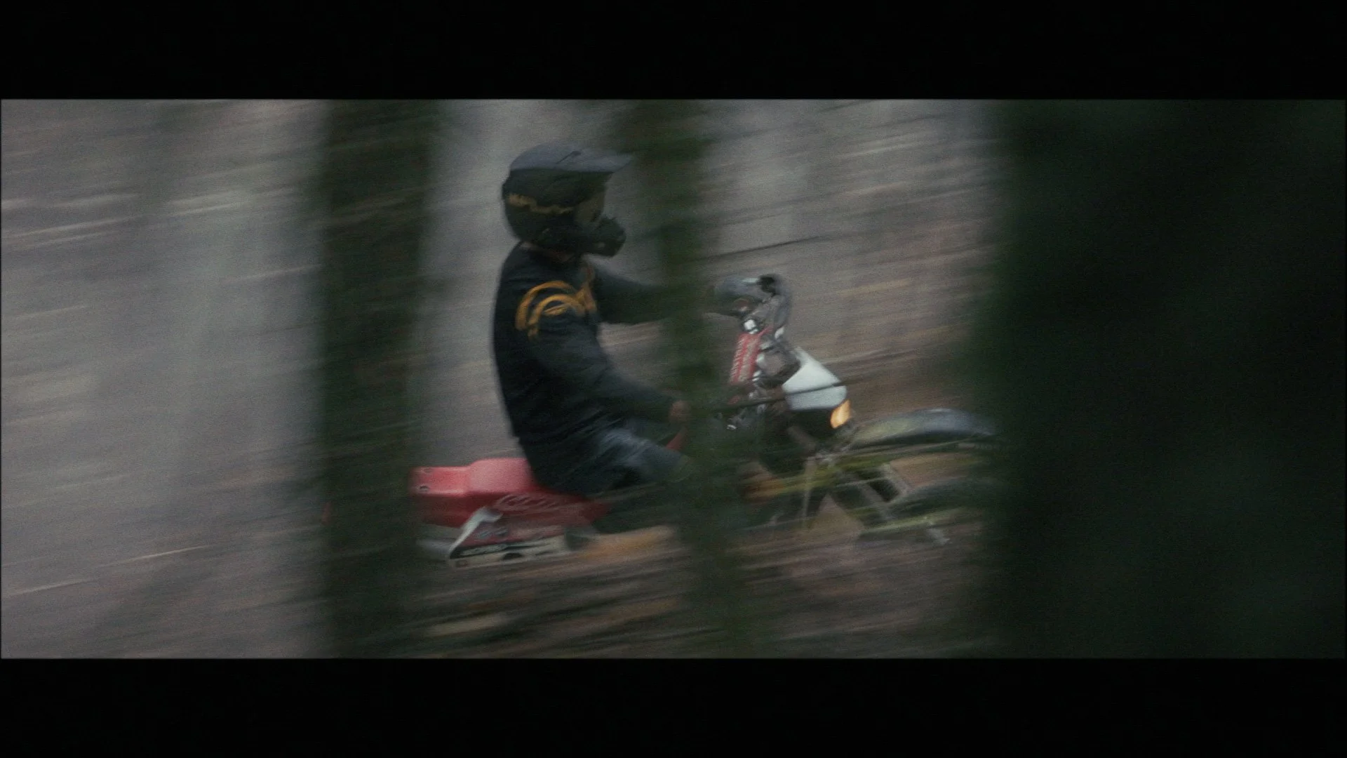 Andrew Stringout_00_13_31_20.jpg