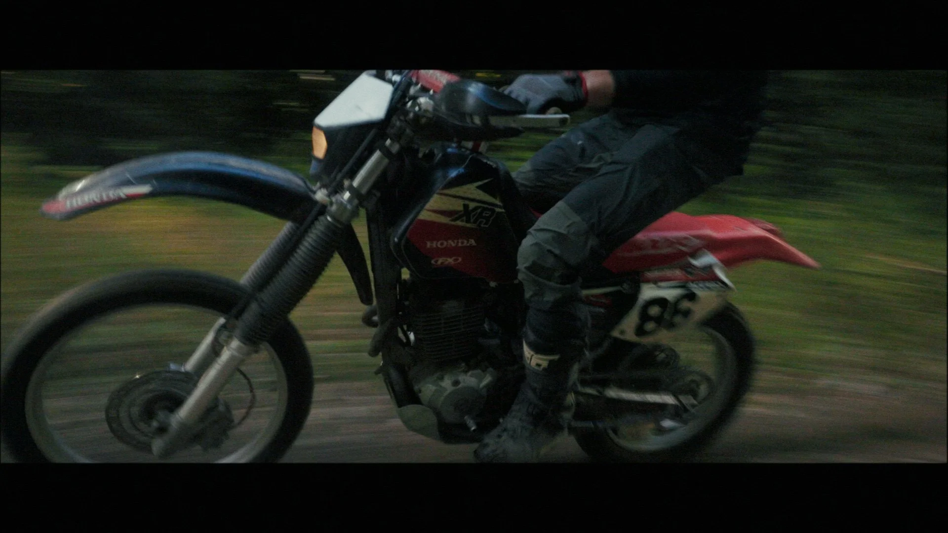 Andrew Stringout_00_21_22_00.jpg