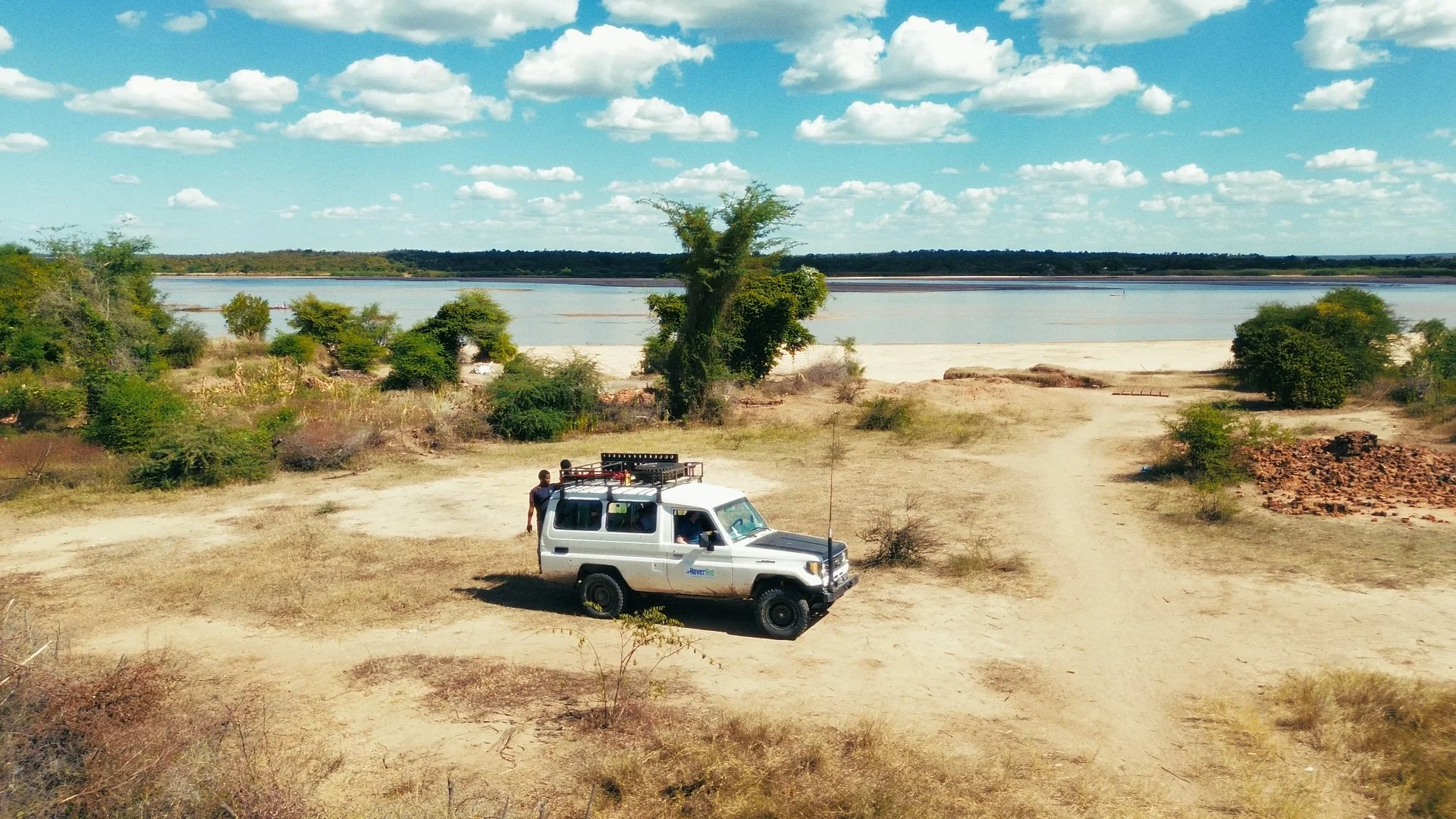 Day 02 Stringout_01_52_05_21.jpg