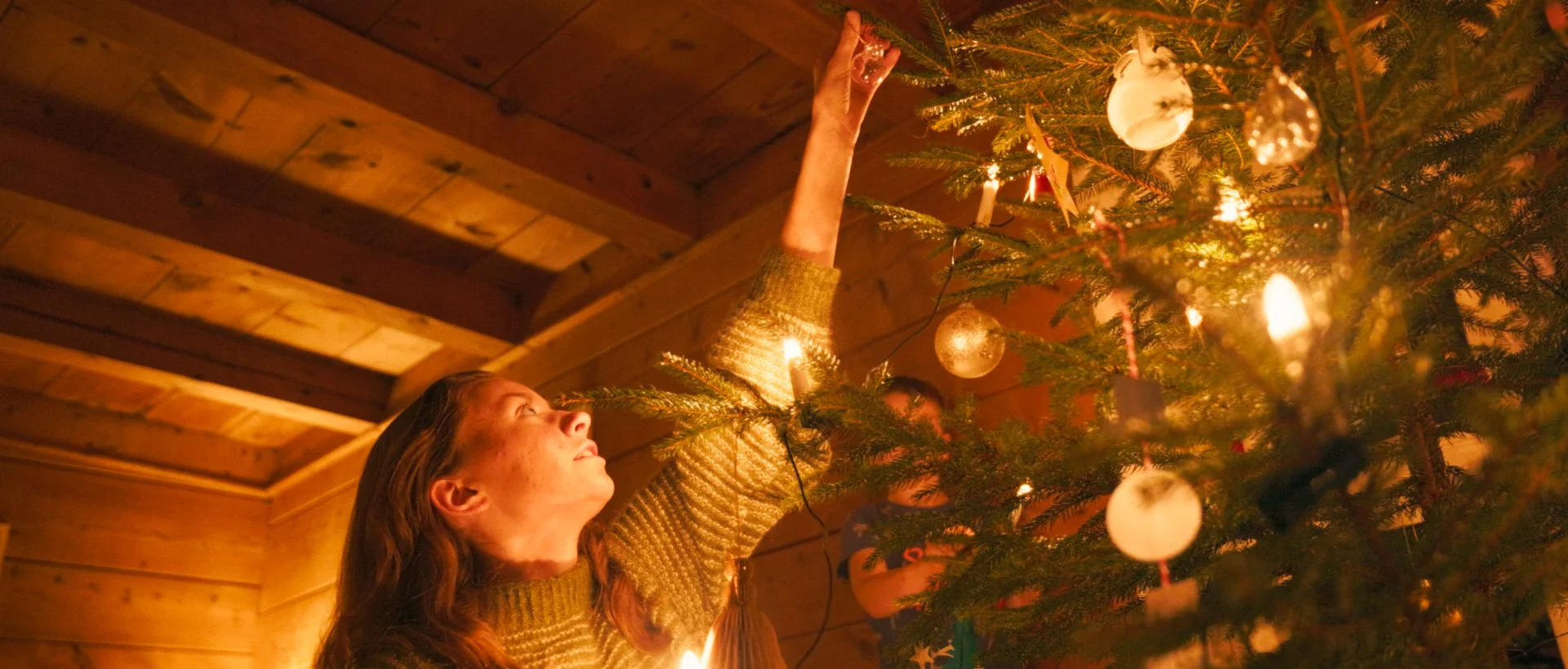 Hedda's House_00_51_13_05.jpg