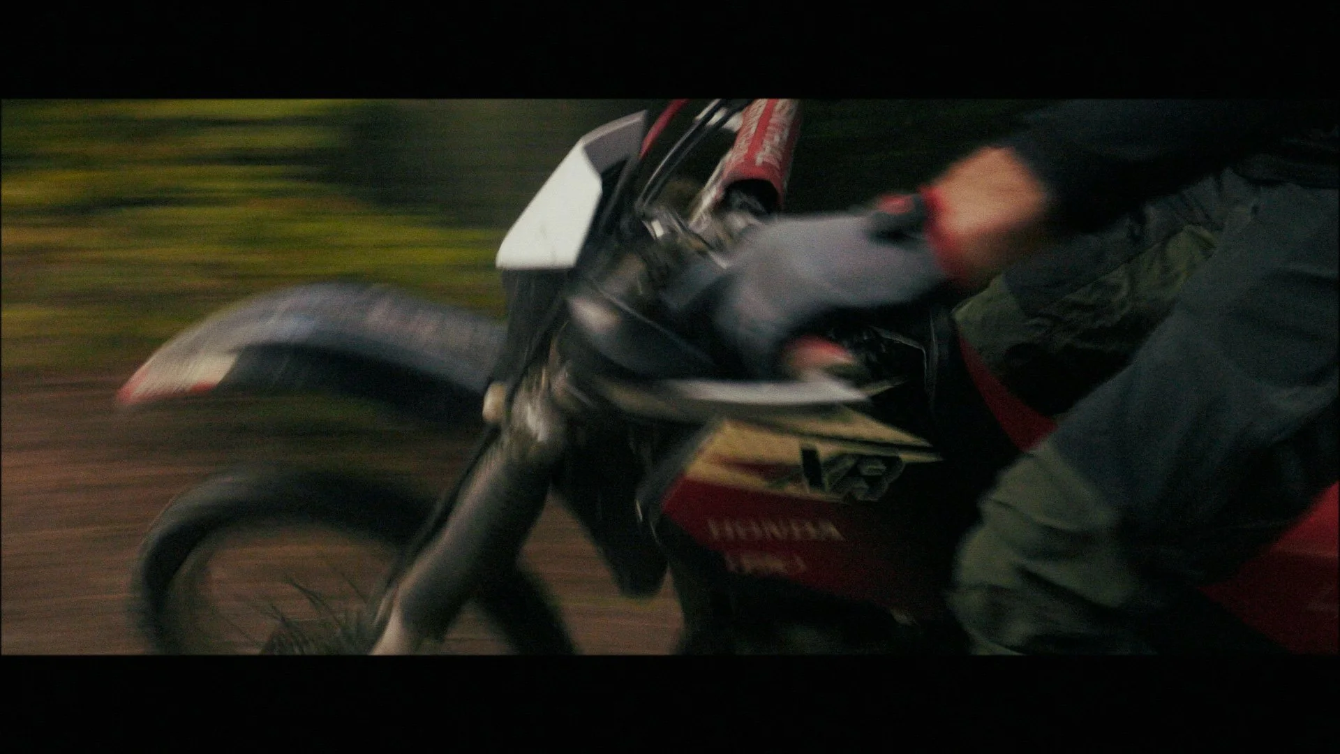 Andrew Stringout_00_17_26_18.jpg