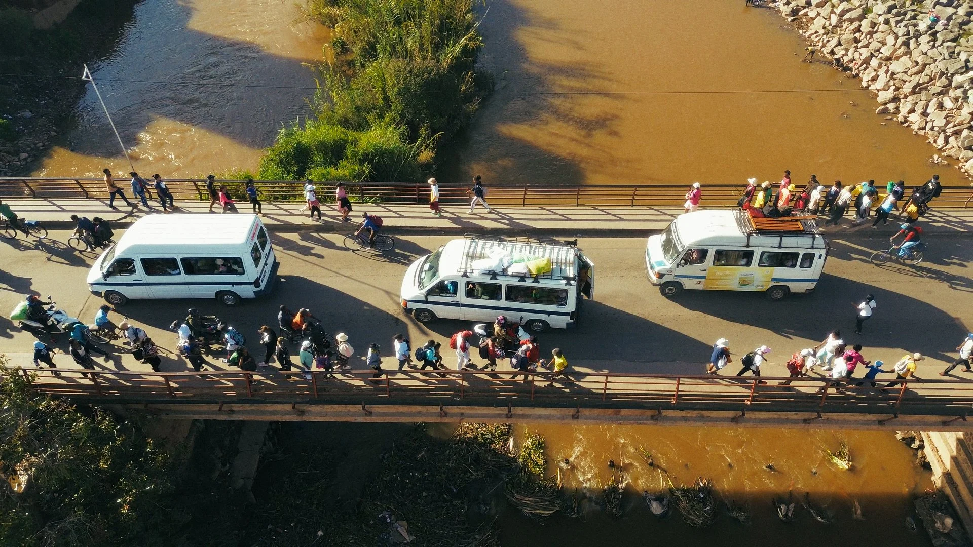 Day 01 Stringout_01_39_15_17.jpg