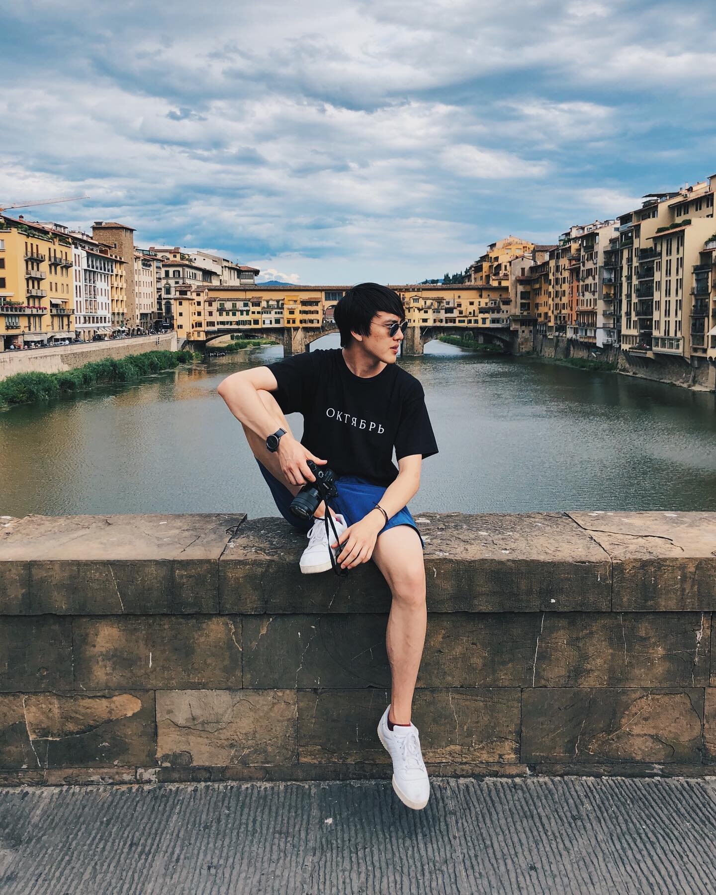 People tell me I put too much Parmesan cheese in my pasta. I don&rsquo;t need that kind of negativity in my life. 🍝
#PonteVecchio
#ArnoRiver
#FlorenceItaly
#SonyARII
#momentsofmine
#backpackingstory
#beautifuldestinations