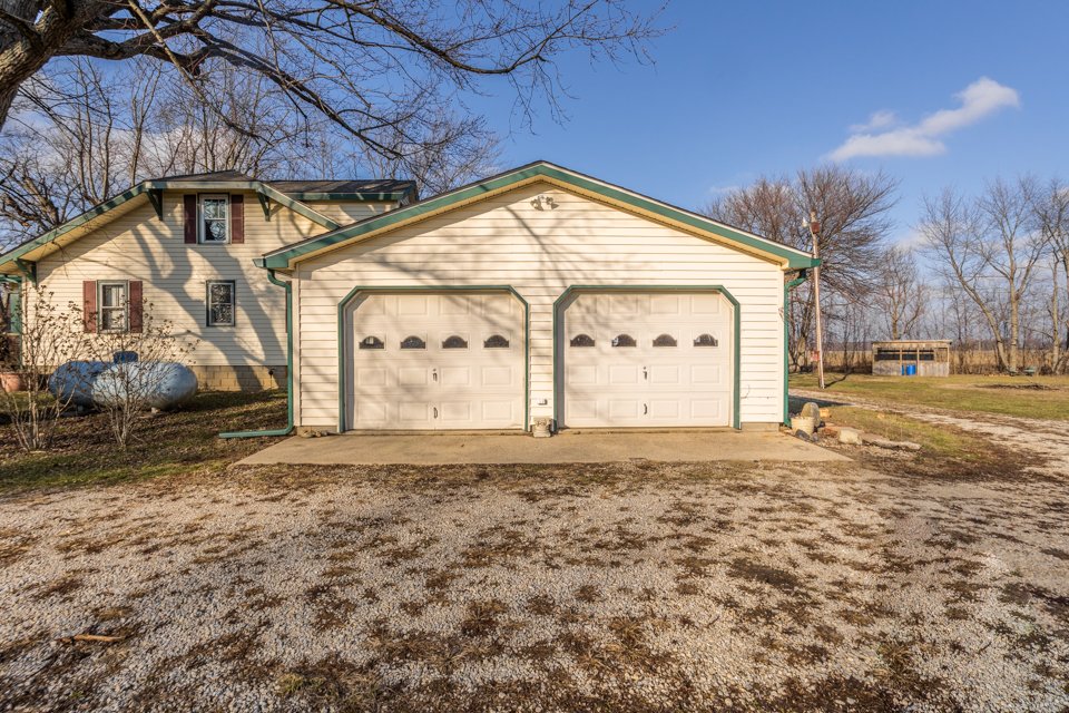 6930_n_Spruce_Drive_Middletown_Indiana_Real_Estate_Photographer-35.jpg