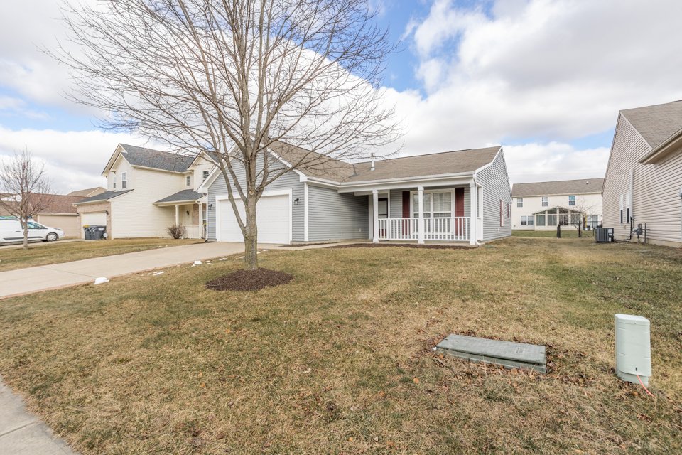 6512_Paramount_Springs_Drive_Anderson_Indiana_Real_Estate_Photographer-26.jpg