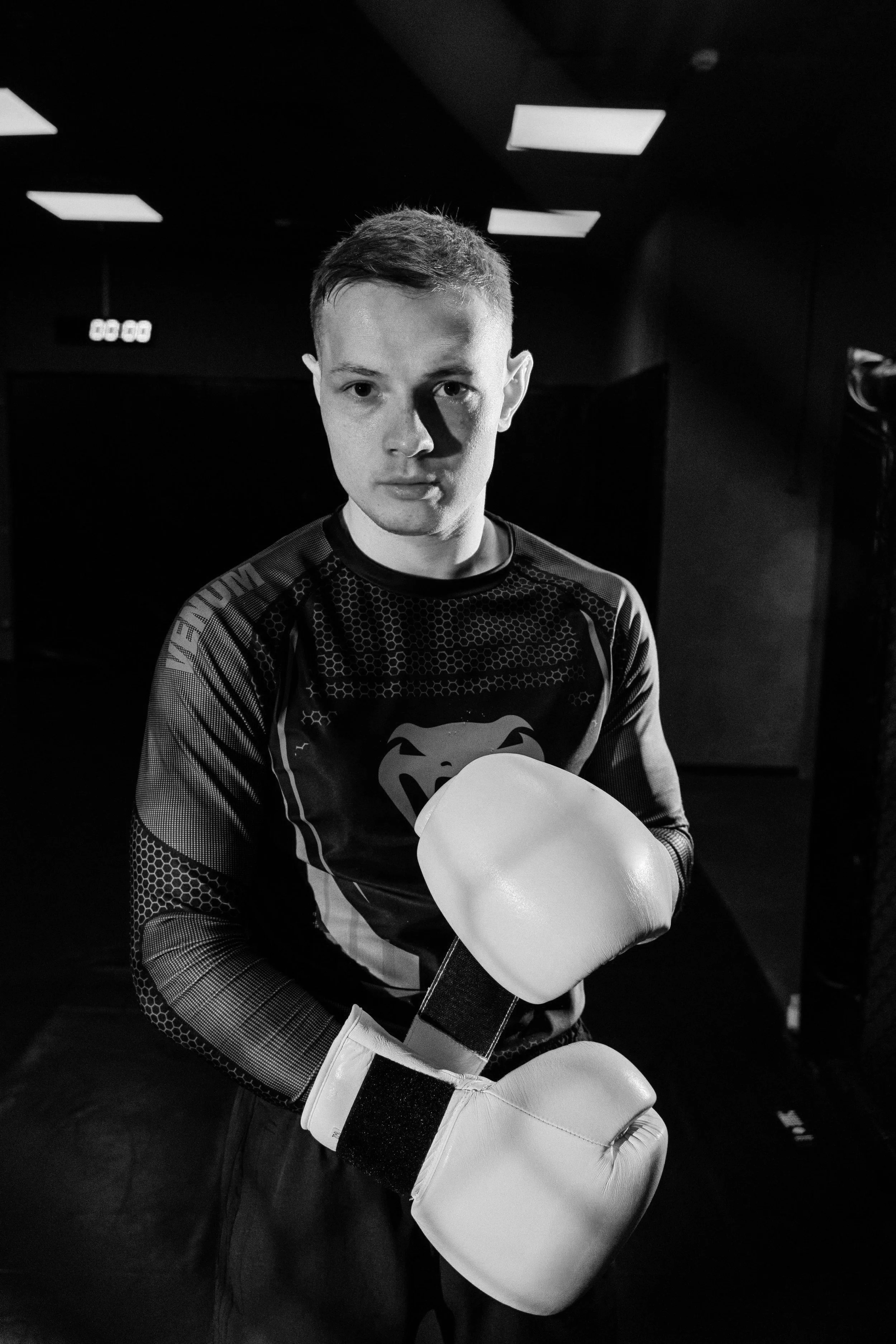 Poing fermé, bande de boxe au poignet