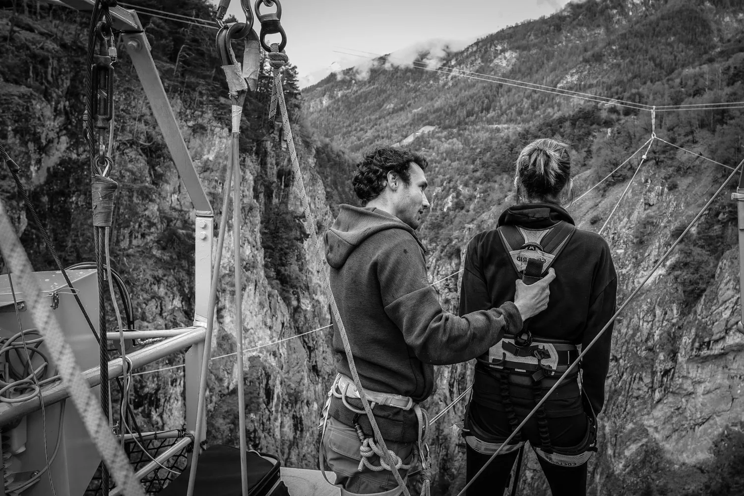Passerelle suspendue du bootcamp Du Ring au Sommet