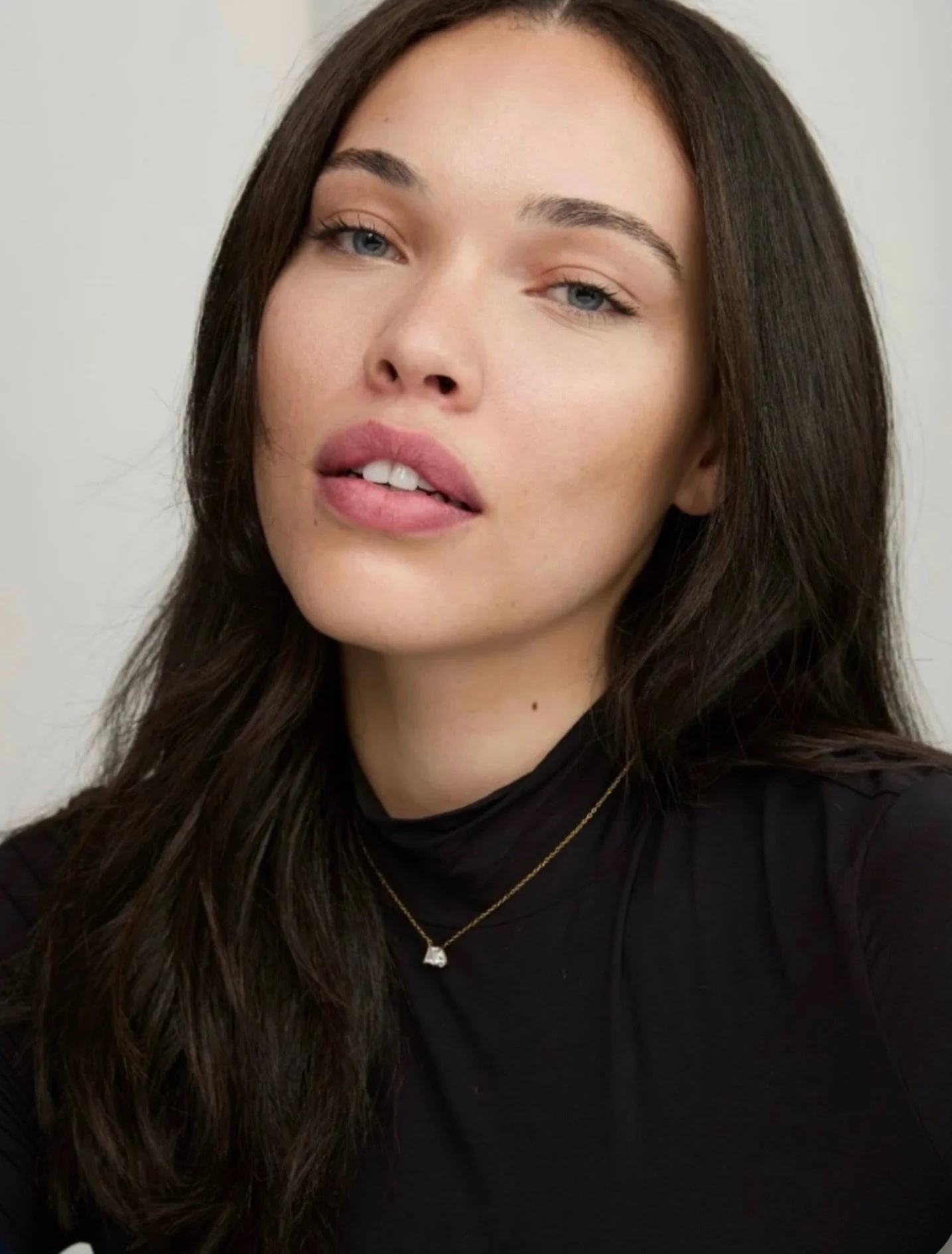 🎀🖤 Hair by Madeline @madelinebittner.hair 

@redkenpro @redken 

#redken #cutlersalon #nyc #hair #soho