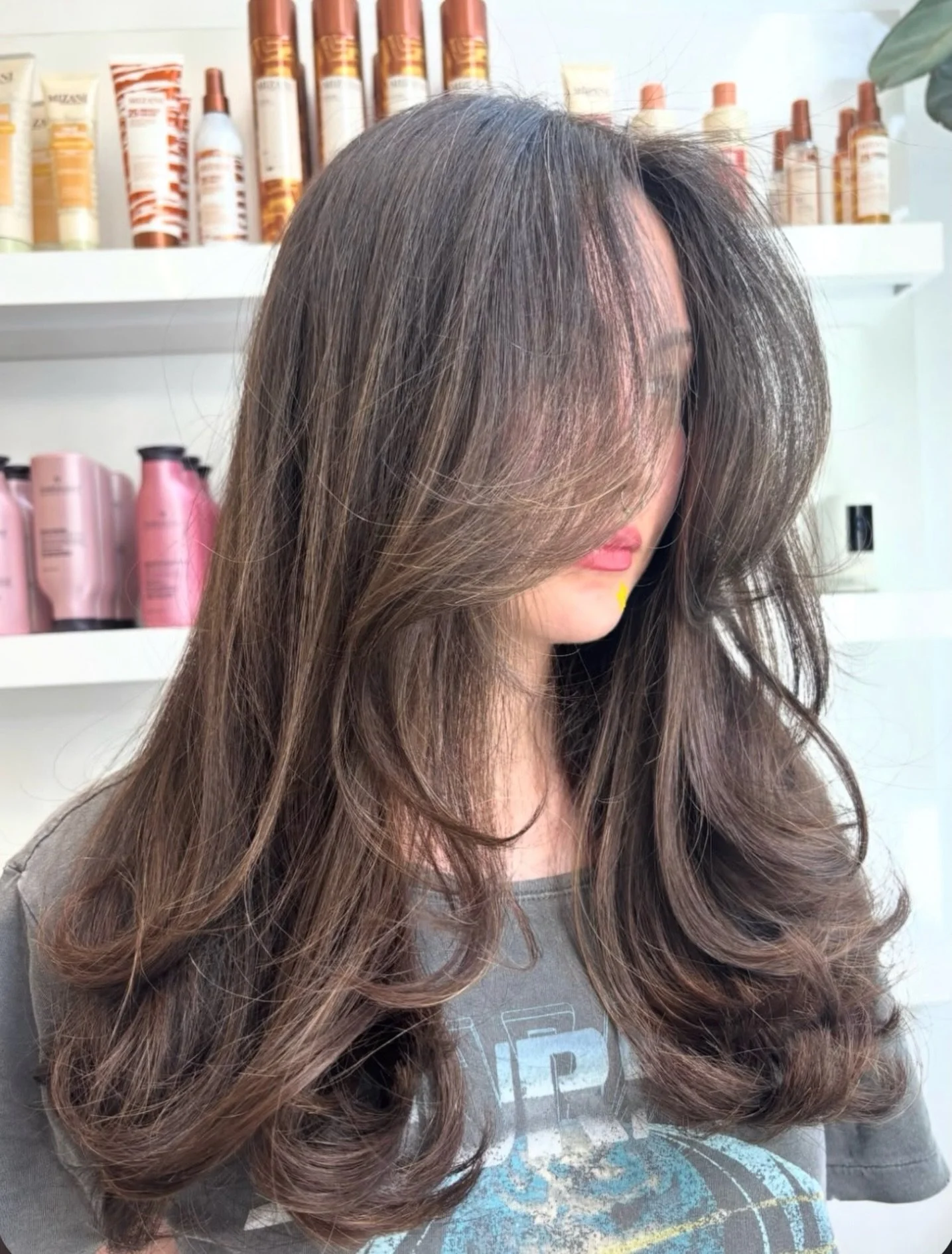 Long layers + shorter face framing✨✂️
Haircut by Mallory @malloryjeanhair 

#redken #cutlersalon #haircut #nyc